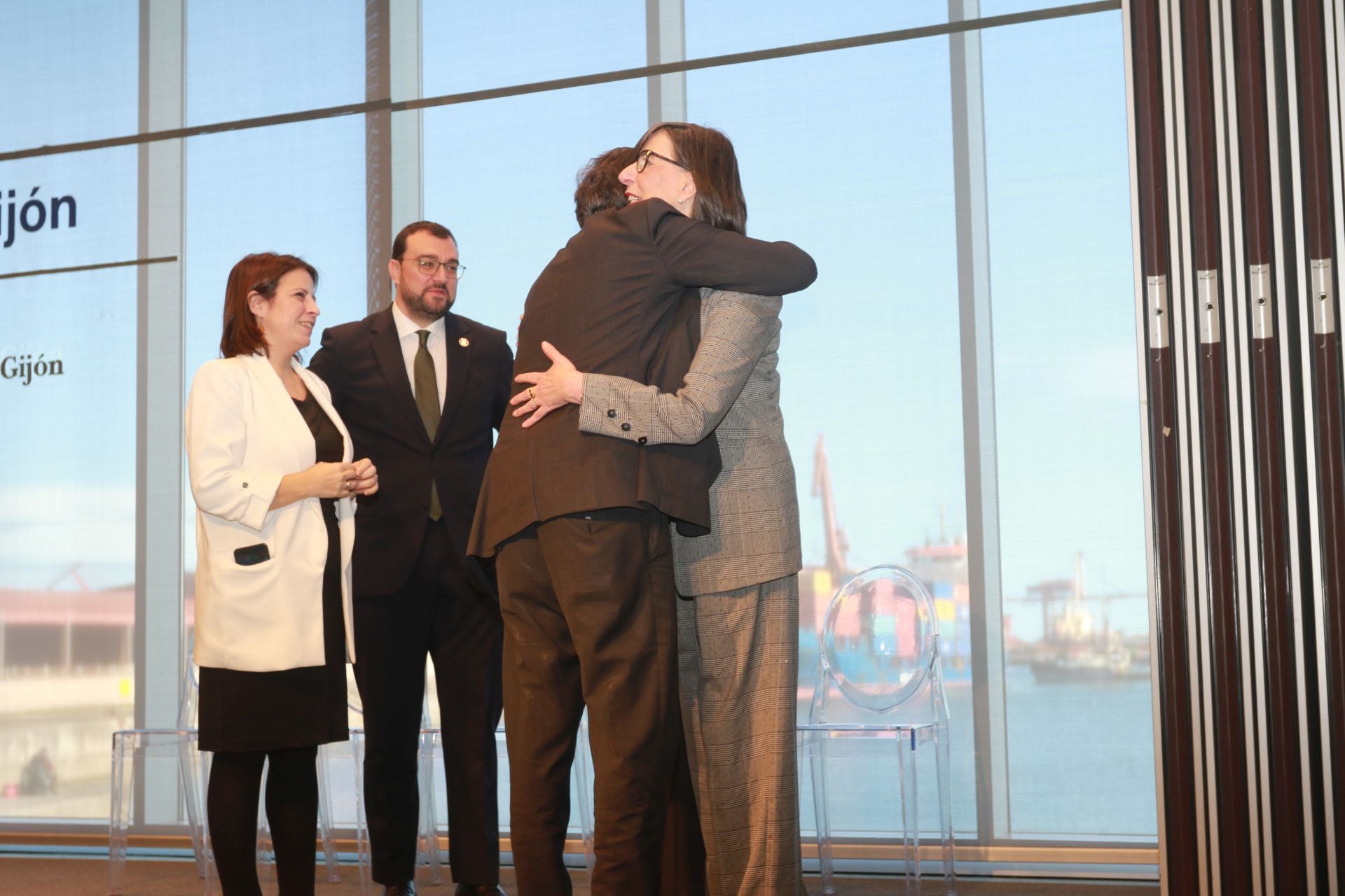 Toma de posesión de Nieves Roqueñí como presidenta del Puerto de Gijón