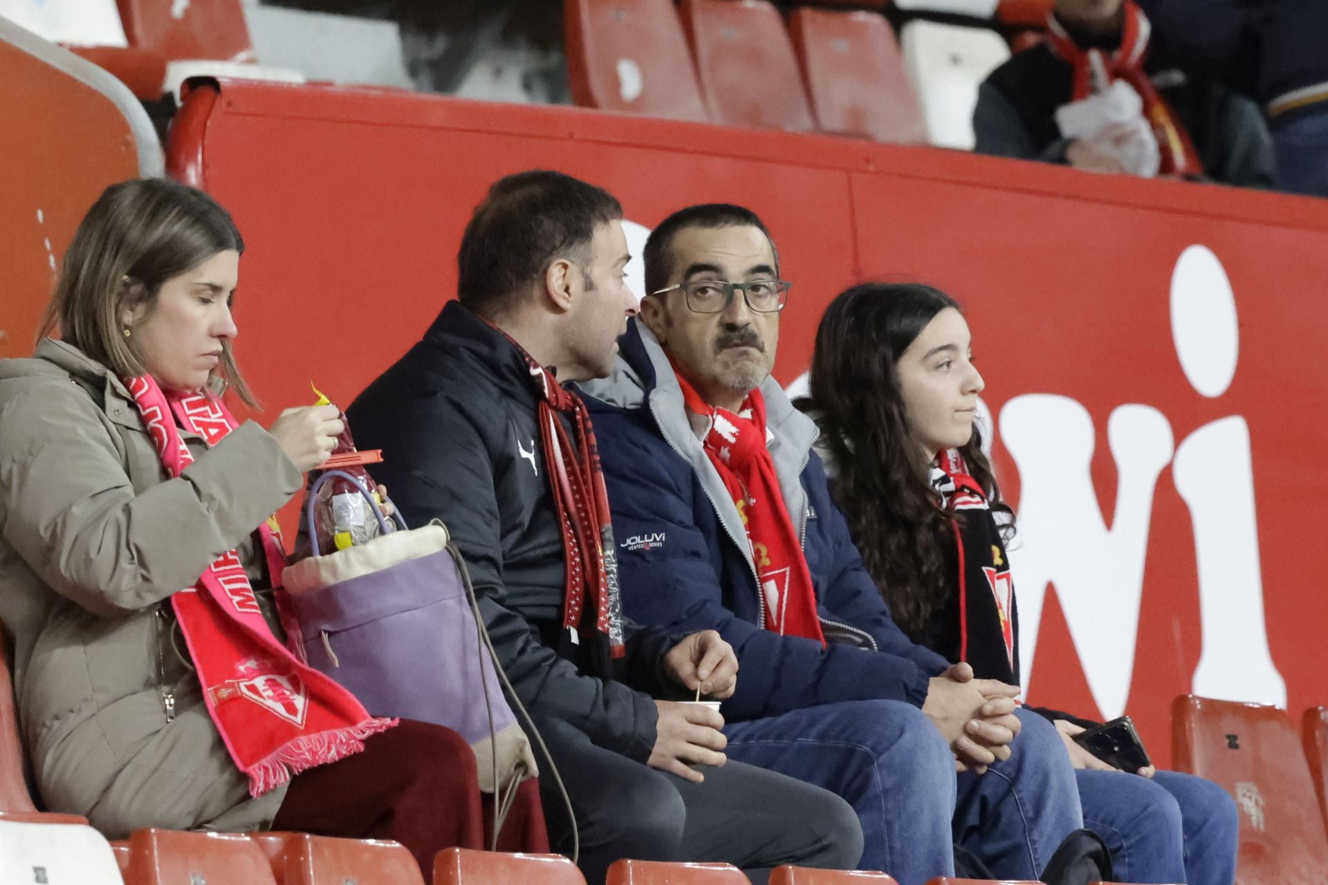 ¿Estuviste en el Sporting de Gijón - Almería? ¡Búscate!