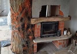 Interior de una de las casas 'hobbit' de Argüero.