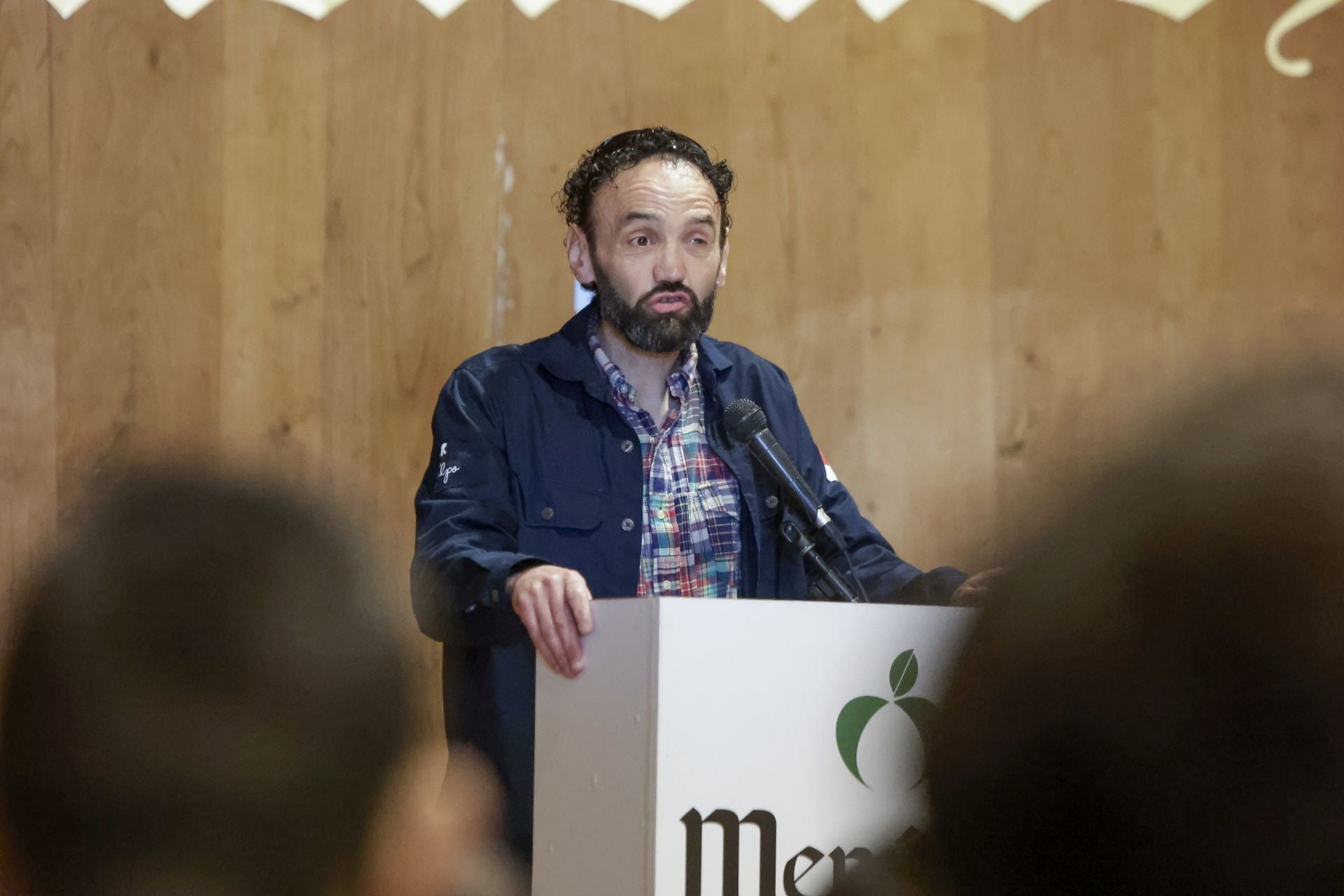 Presentación de los equipos de la escuela de ciclismo de Las Mestas