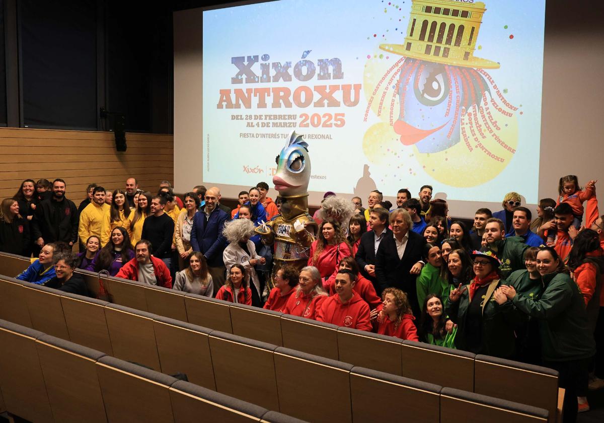 Presentación oficial del Antroxu de Gijón 2025.