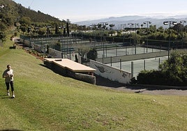 Pistas de tenis del Centro Asturiano de Oviedo.