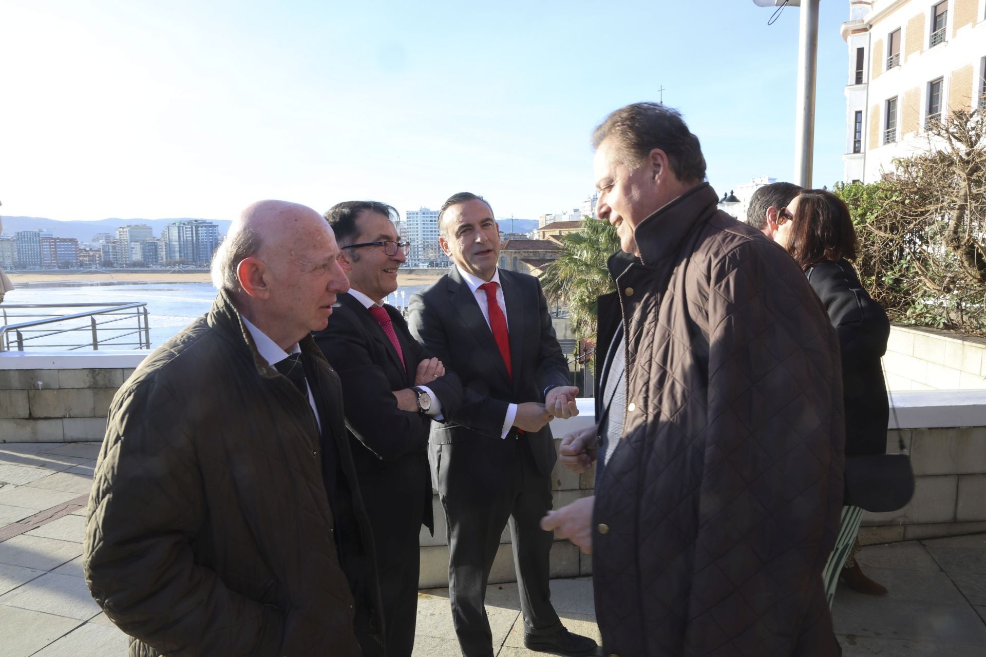 Así fue el encuentro de Adrián Barbón con EL COMERCIO