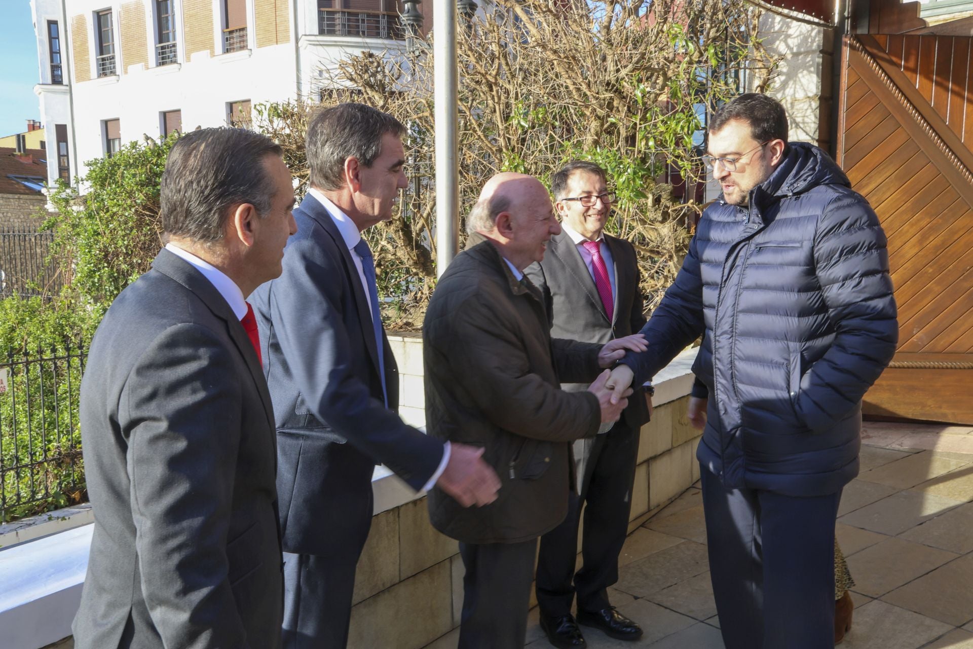 Así fue el encuentro de Adrián Barbón con EL COMERCIO