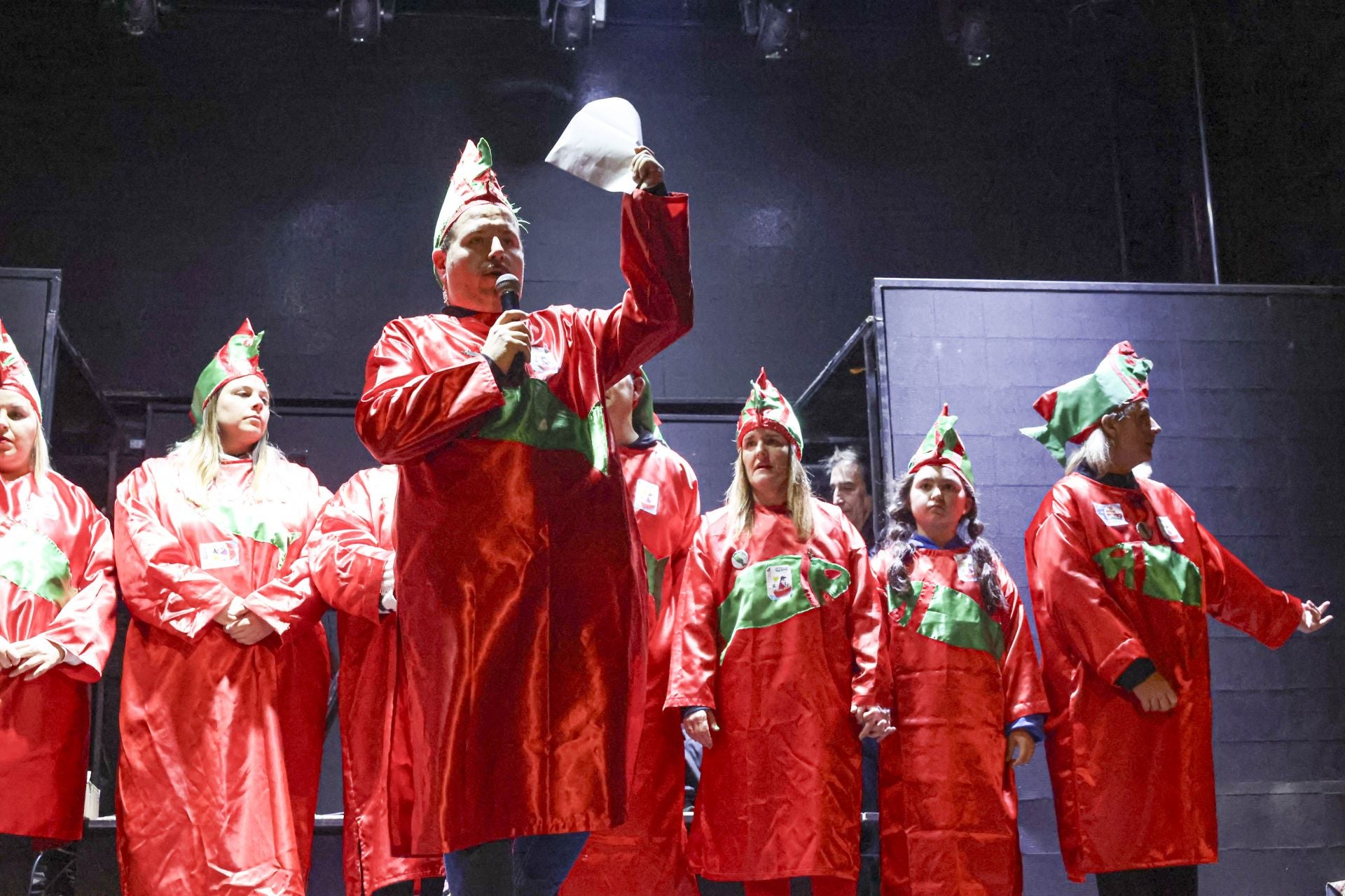 Llaranes arranca el Antroxu en Avilés