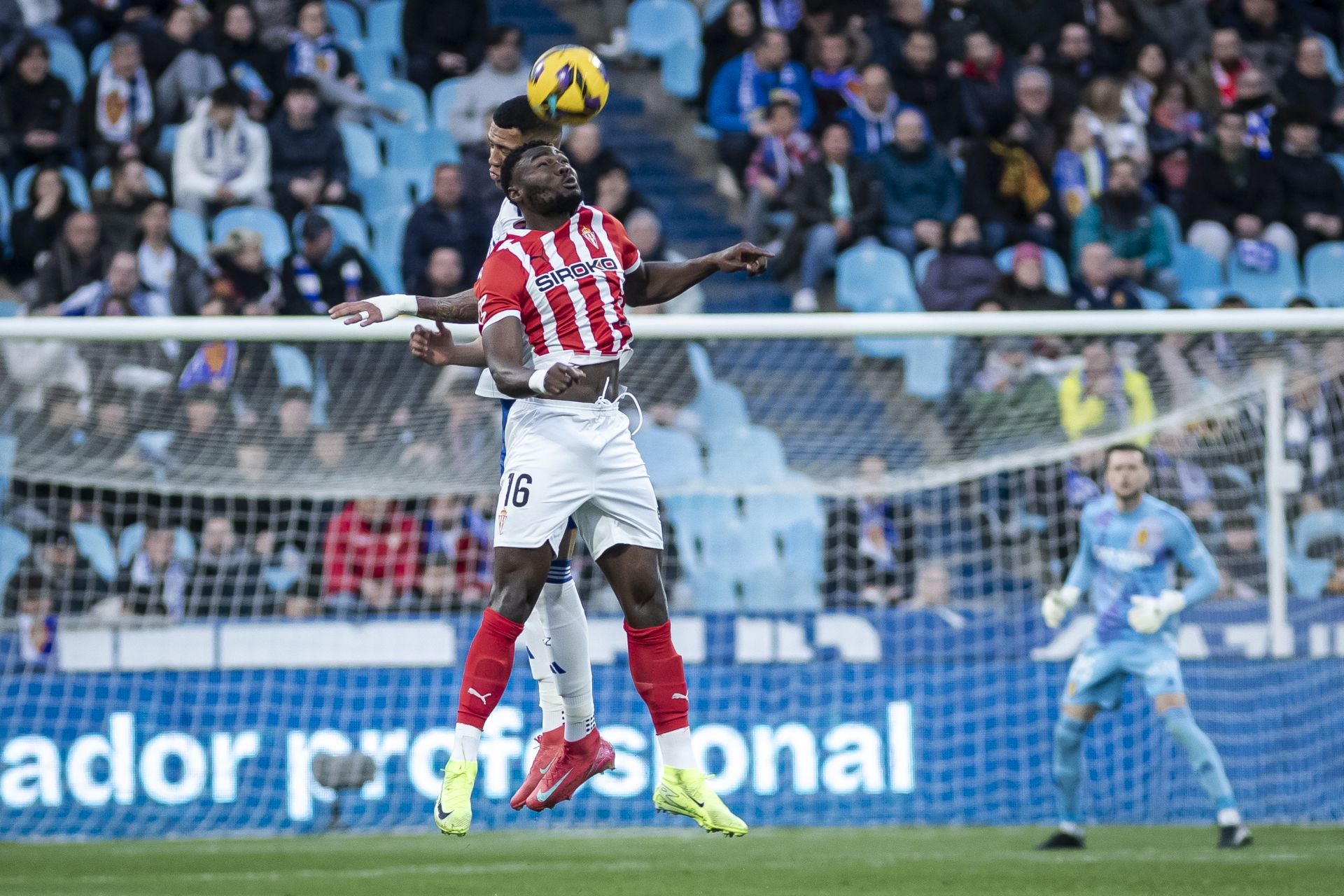 Las mejores imágenes del Zaragoza y Sporting de Gijón