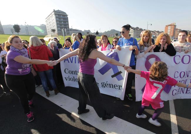 Concentración 8M en Corvera