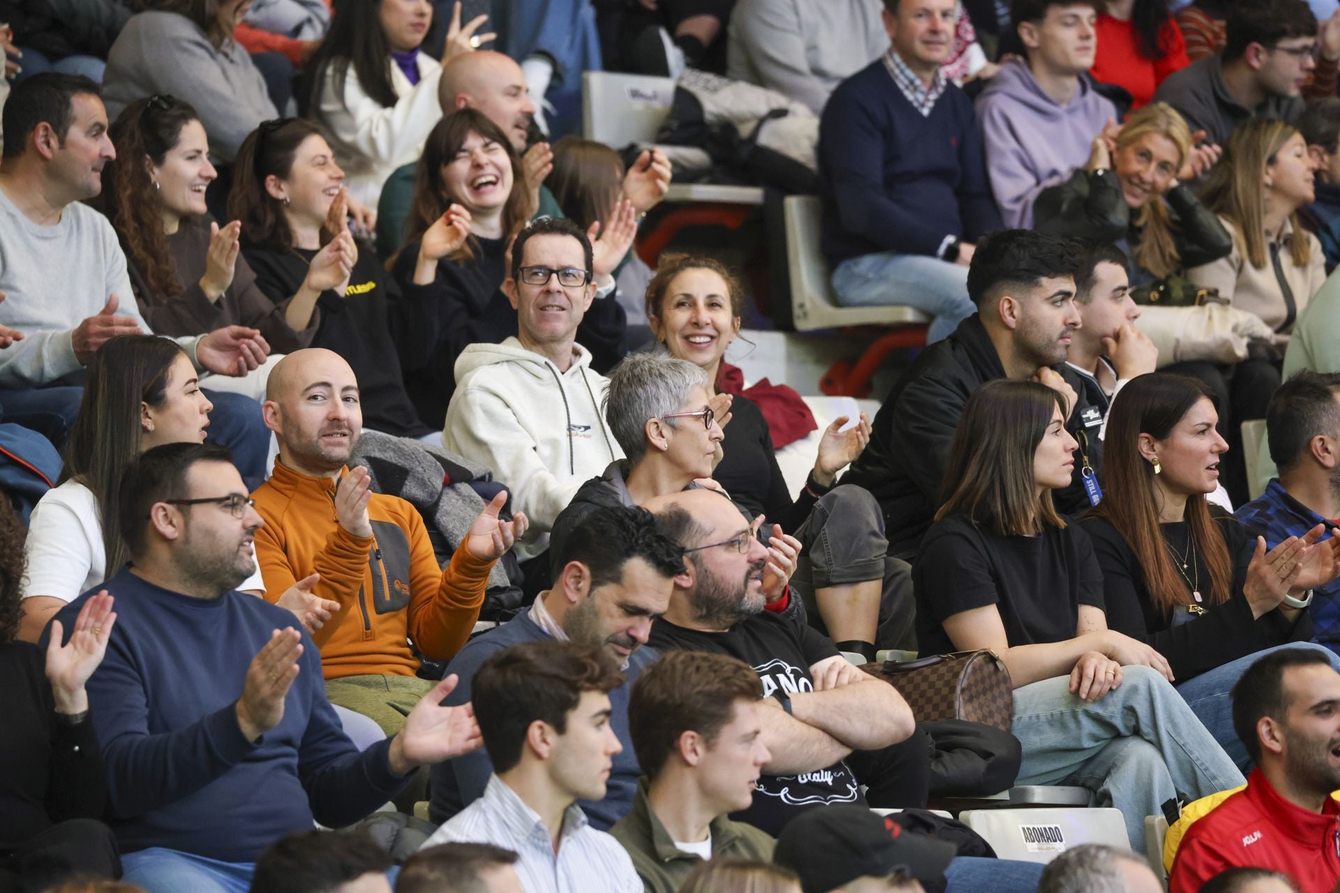 ¿Estuviste en la final femenina del Gijón Premier Padel? ¡Búscate en las fotos!