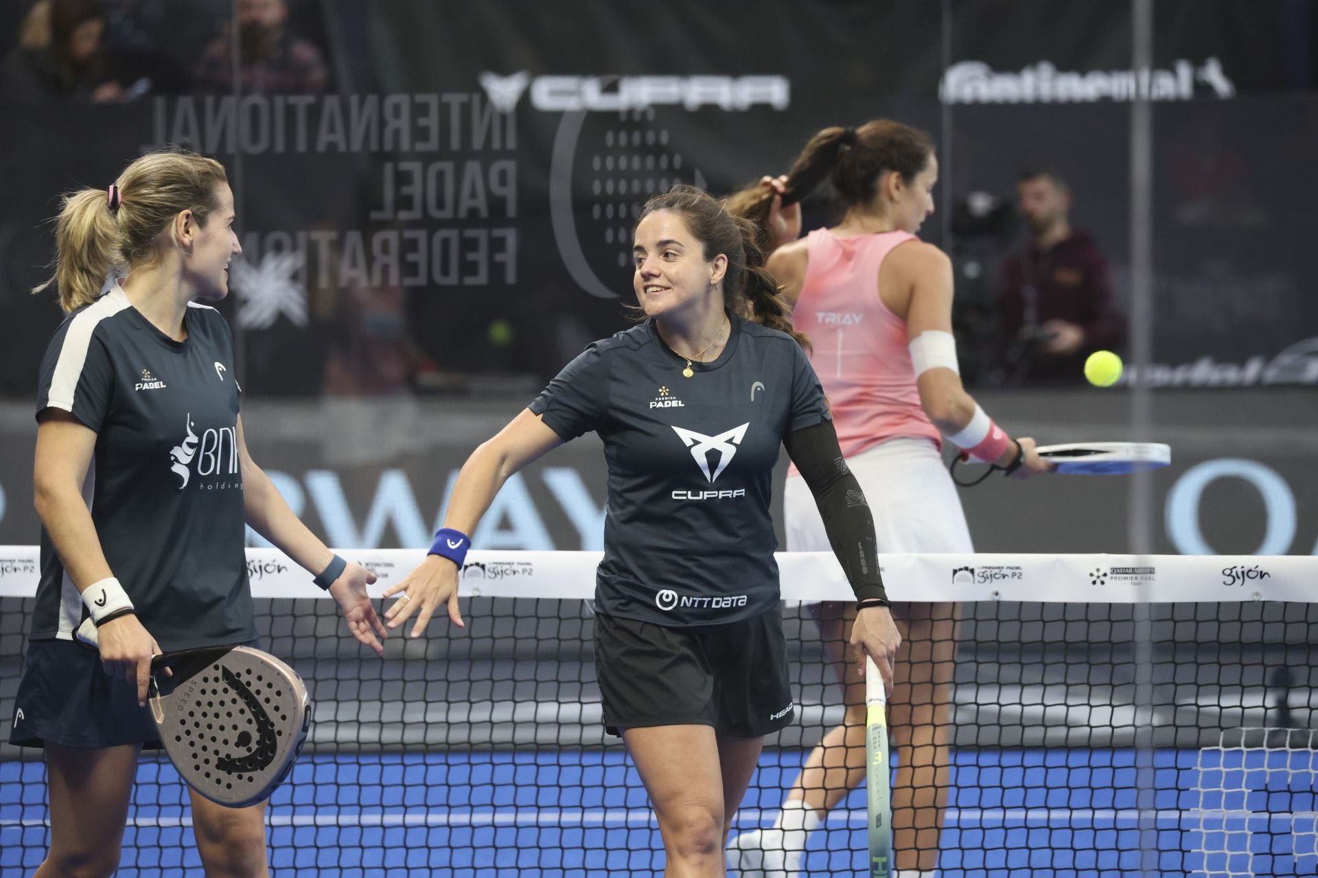 ¿Estuviste en la final femenina del Gijón Premier Padel? ¡Búscate en las fotos!