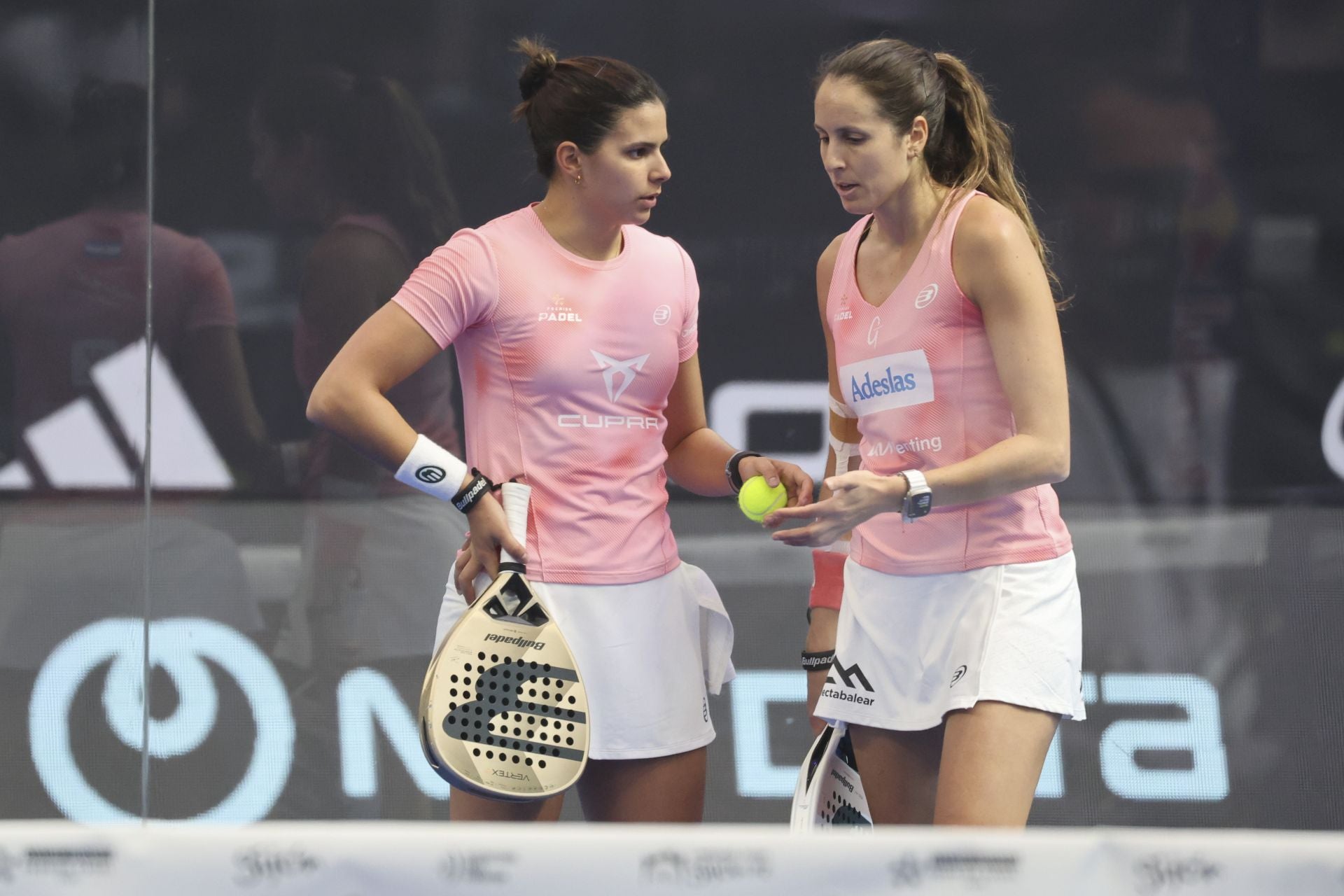 ¿Estuviste en la final femenina del Gijón Premier Padel? ¡Búscate en las fotos!