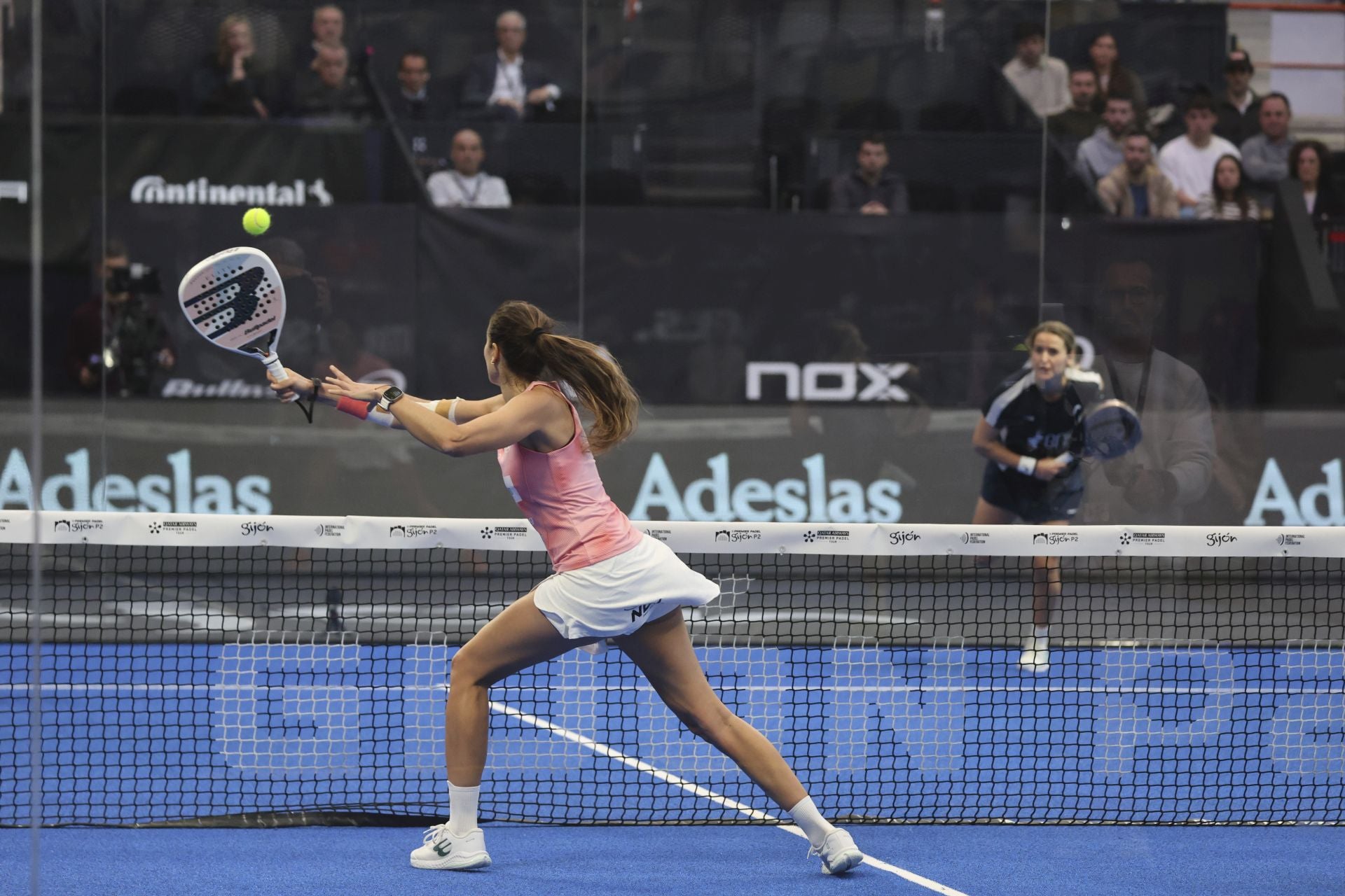 ¿Estuviste en la final femenina del Gijón Premier Padel? ¡Búscate en las fotos!
