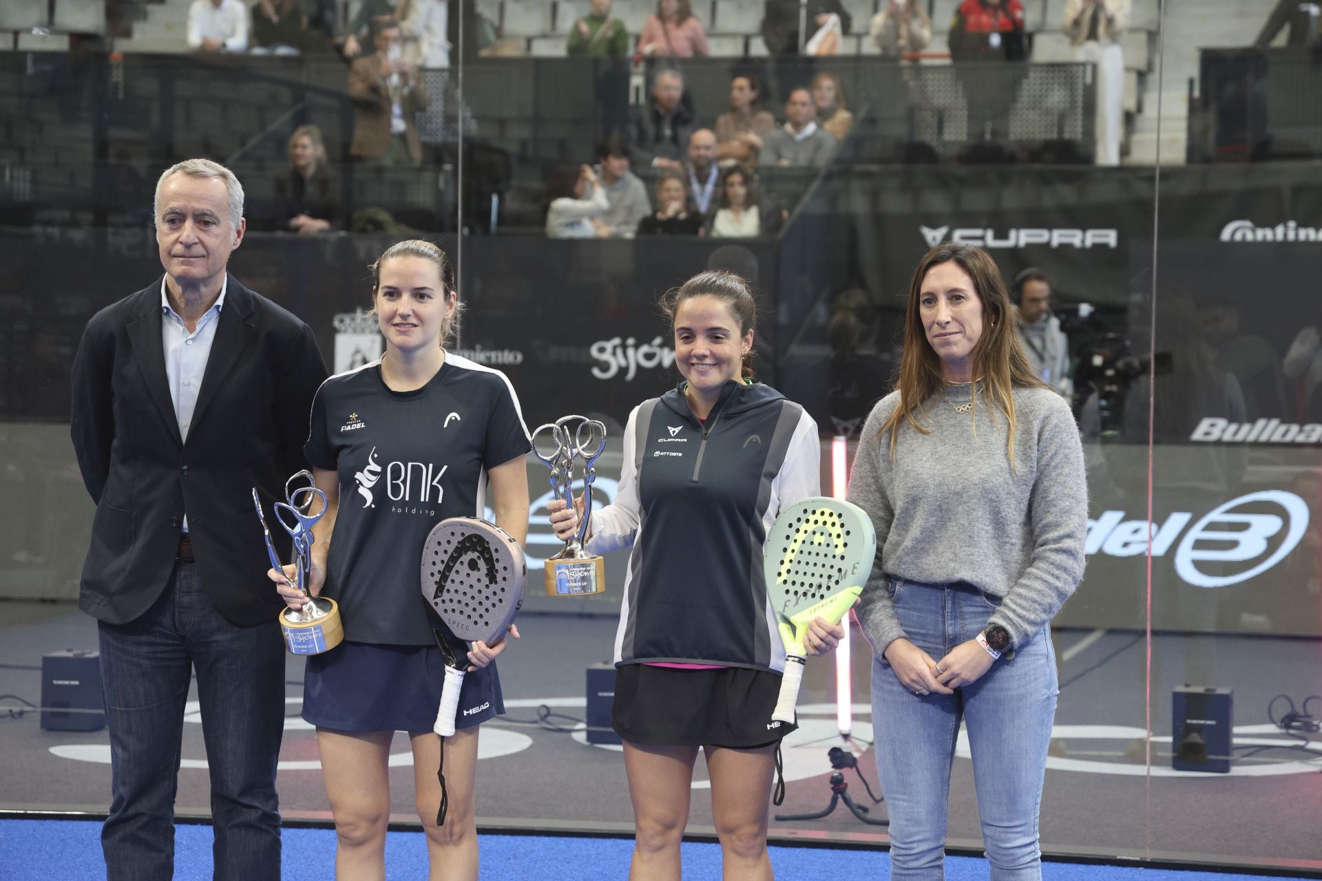 ¿Estuviste en la final femenina del Gijón Premier Padel? ¡Búscate en las fotos!