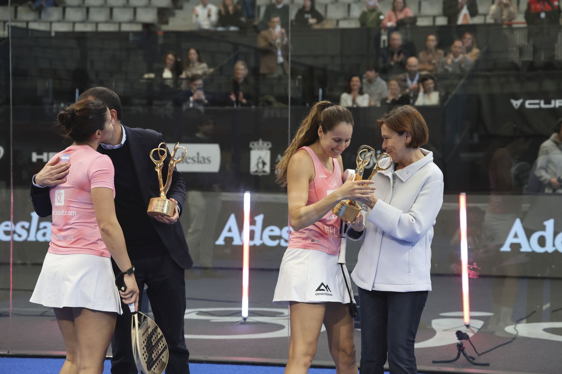 ¿Estuviste en la final femenina del Gijón Premier Padel? ¡Búscate en las fotos!