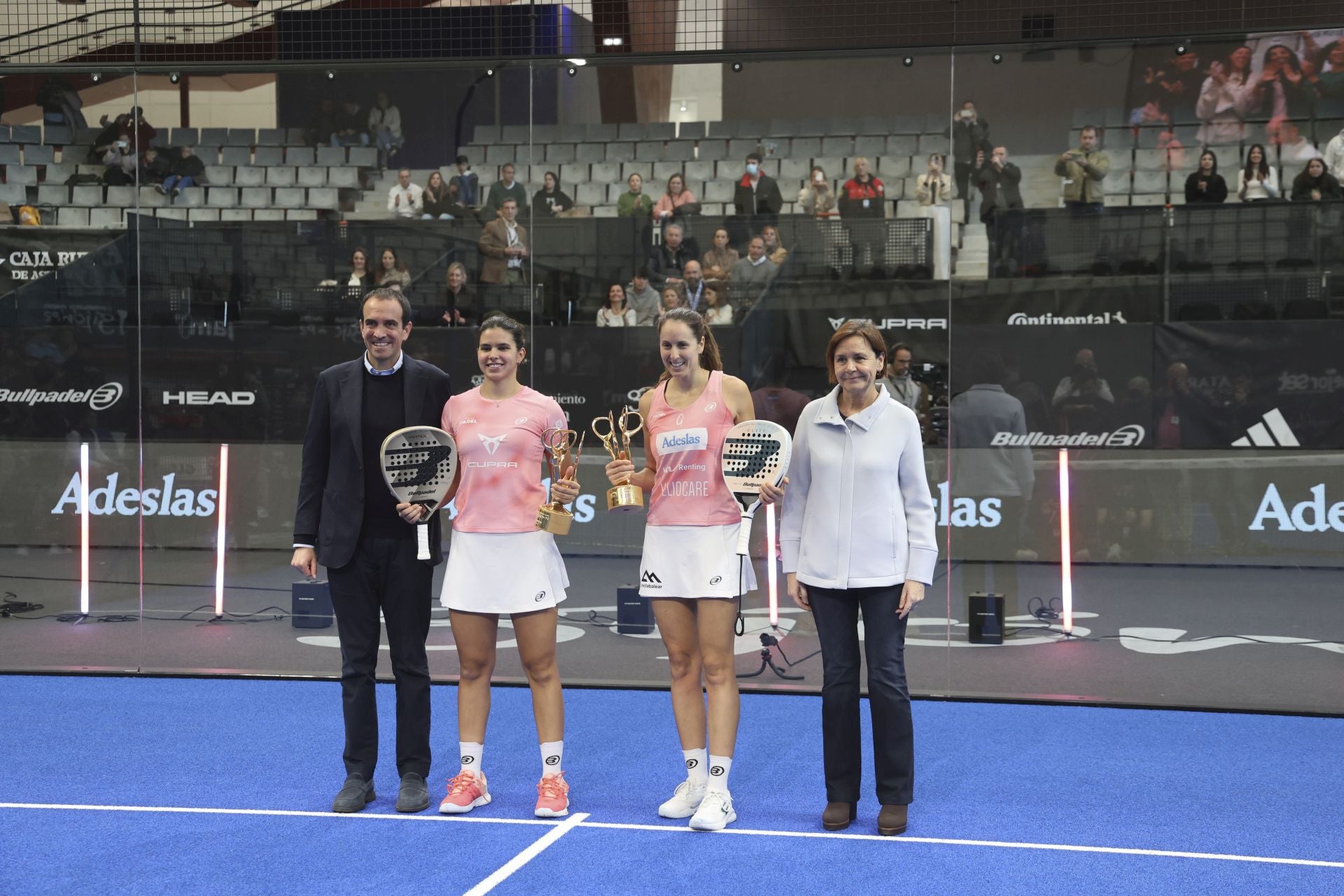 ¿Estuviste en la final femenina del Gijón Premier Padel? ¡Búscate en las fotos!