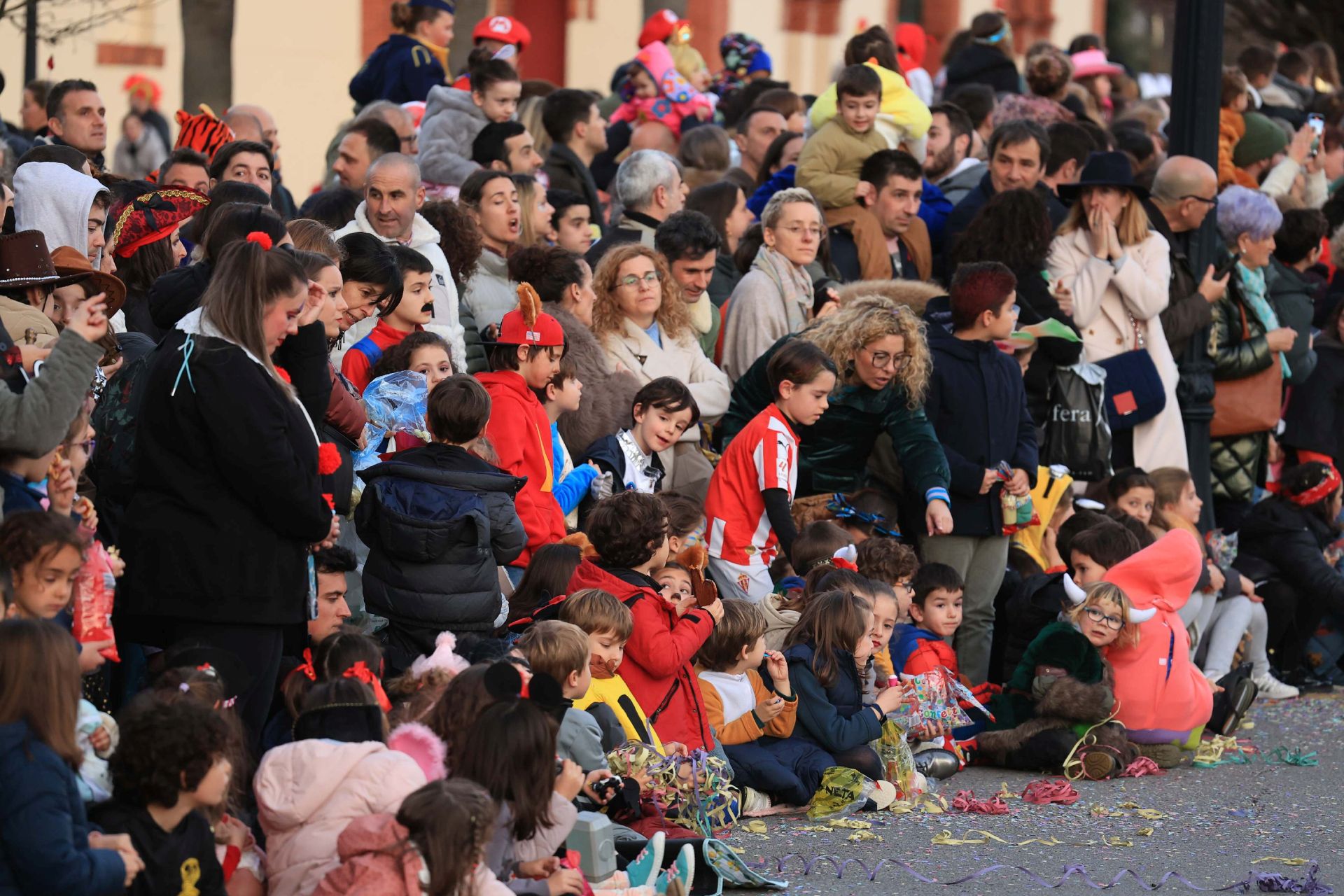 Las mejores imágenes del desfile del Antroxu de Gijón (I)