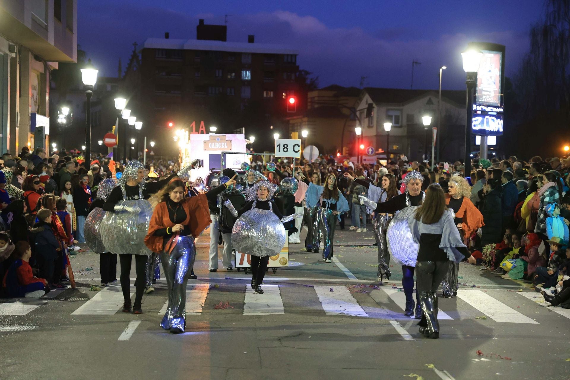Las mejores imágenes del desfile del Antroxu de Gijón (II)