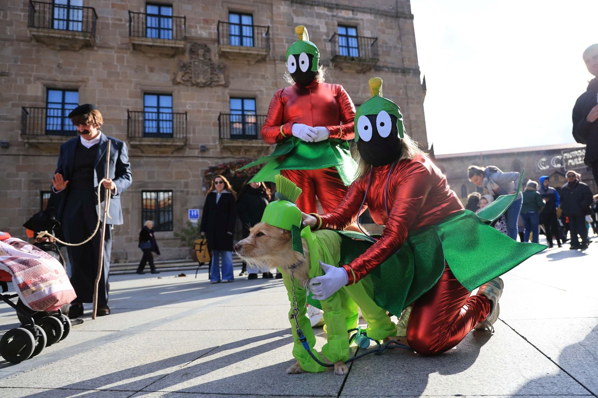 Las mascotas se van de Antroxu en Avilés