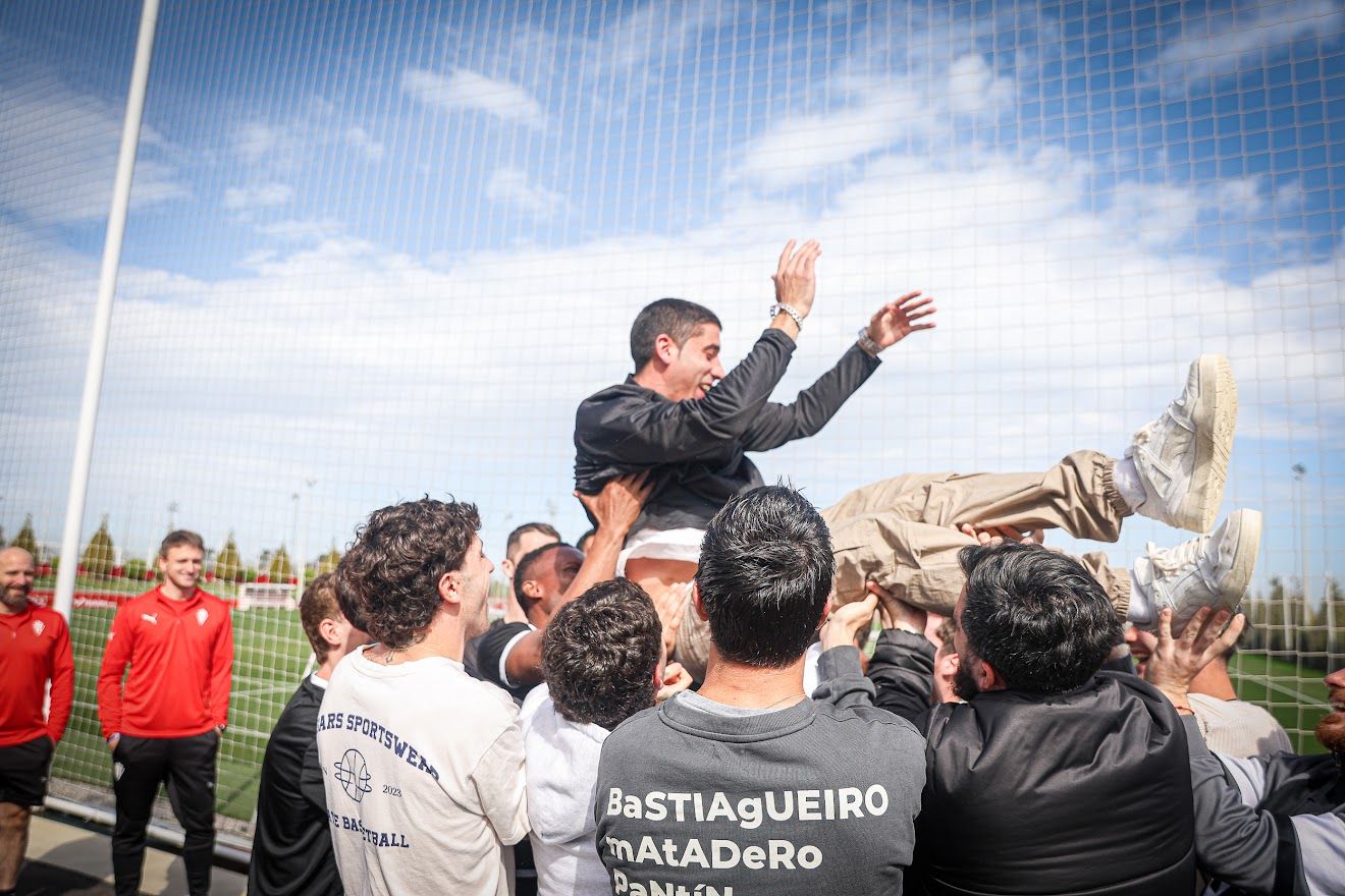 Cote deja el fútbol: así ha sido el emotivo anuncio