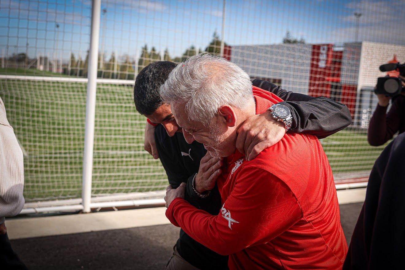 Cote deja el fútbol: así ha sido el emotivo anuncio