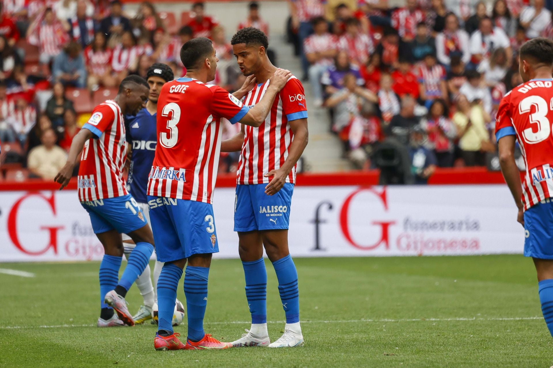 Cote, una vida ligado al Sporting de Gijón: su trayectoria en imágenes