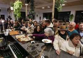 Llenazo en la reapertura de El Rinconín de Deva, en Gijón