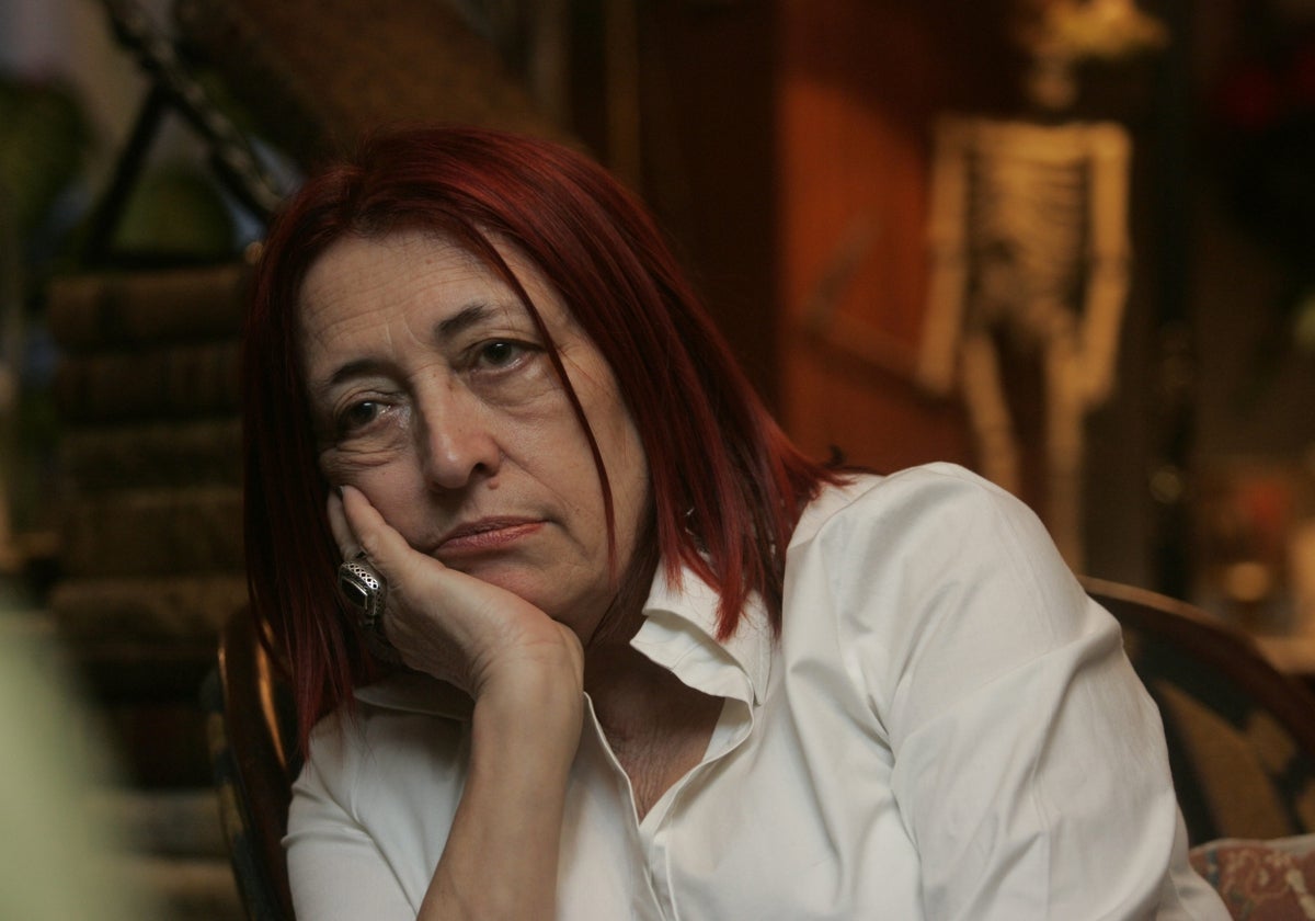 La escritora en su domicilio en el año 2010.