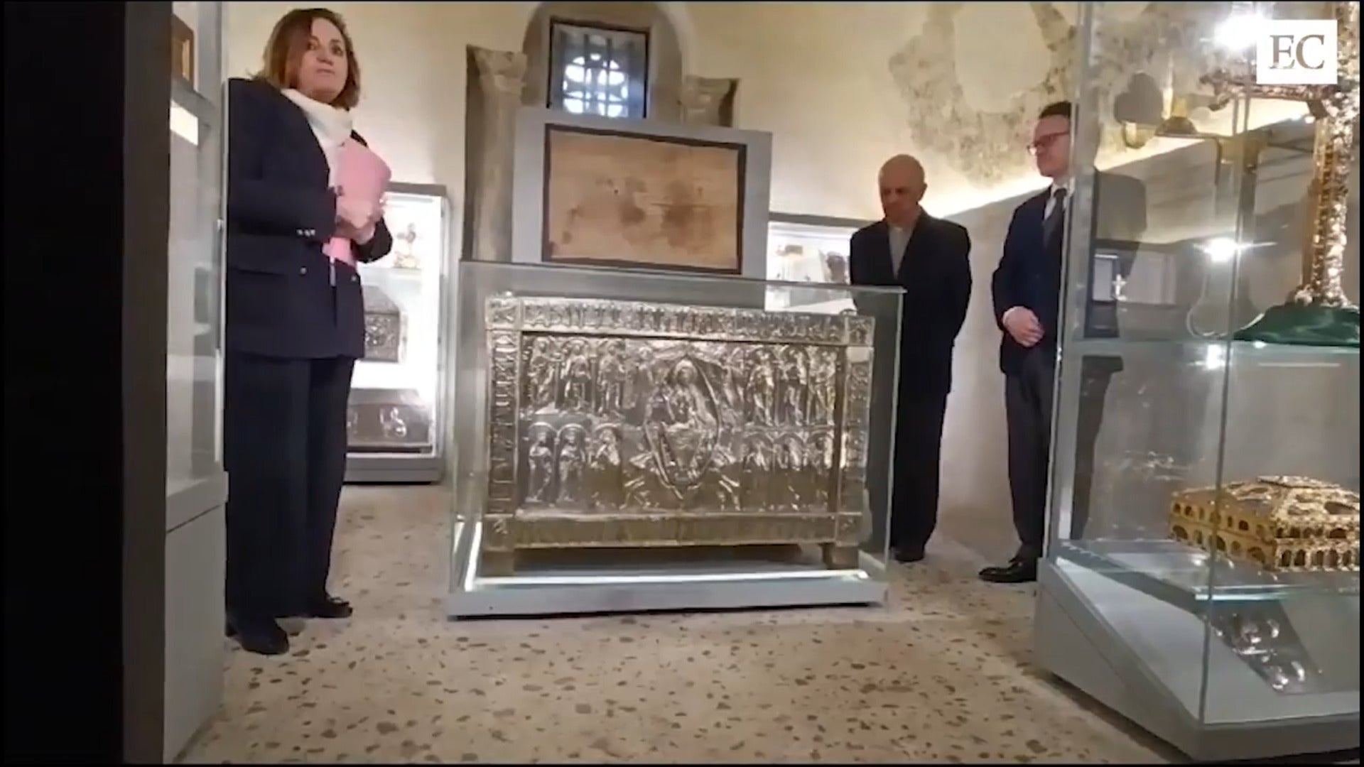 Apertura del Arca Santa en la Catedral de Oviedo