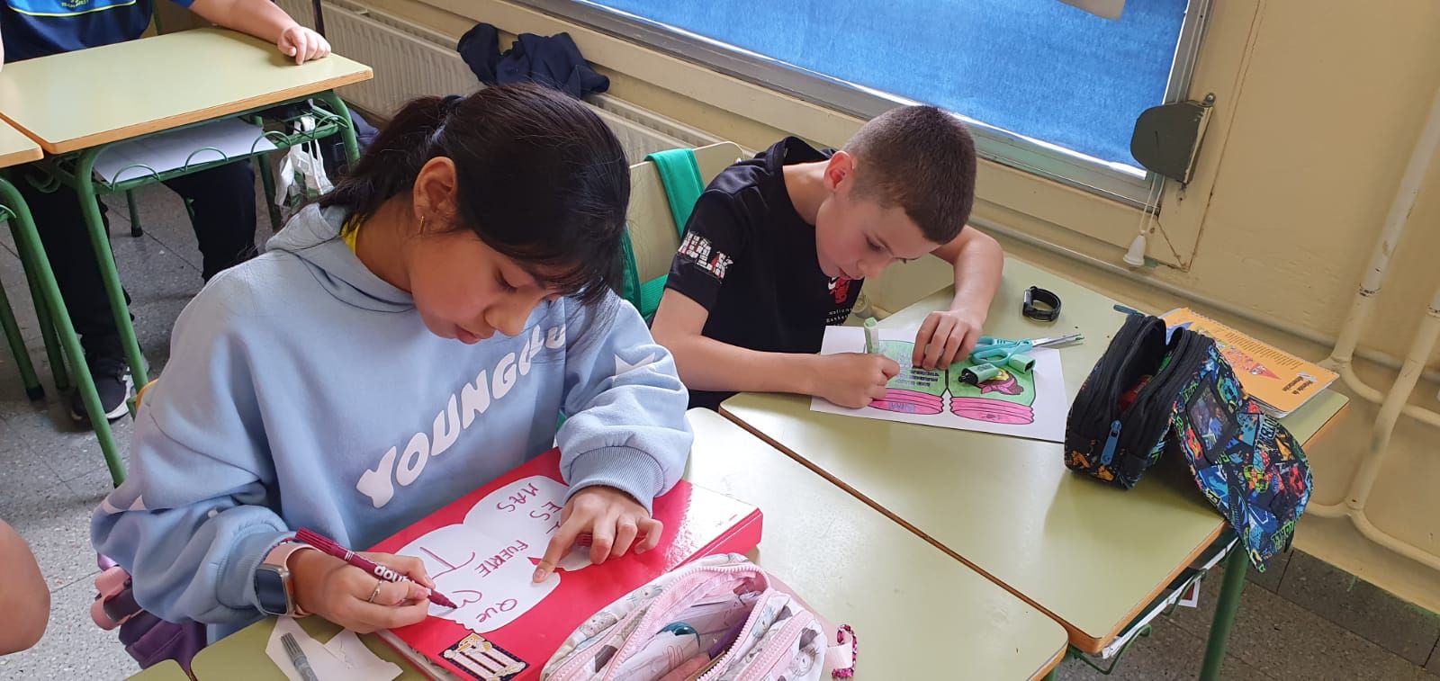 Los colegios de Gijón se vuelcan con el 8M