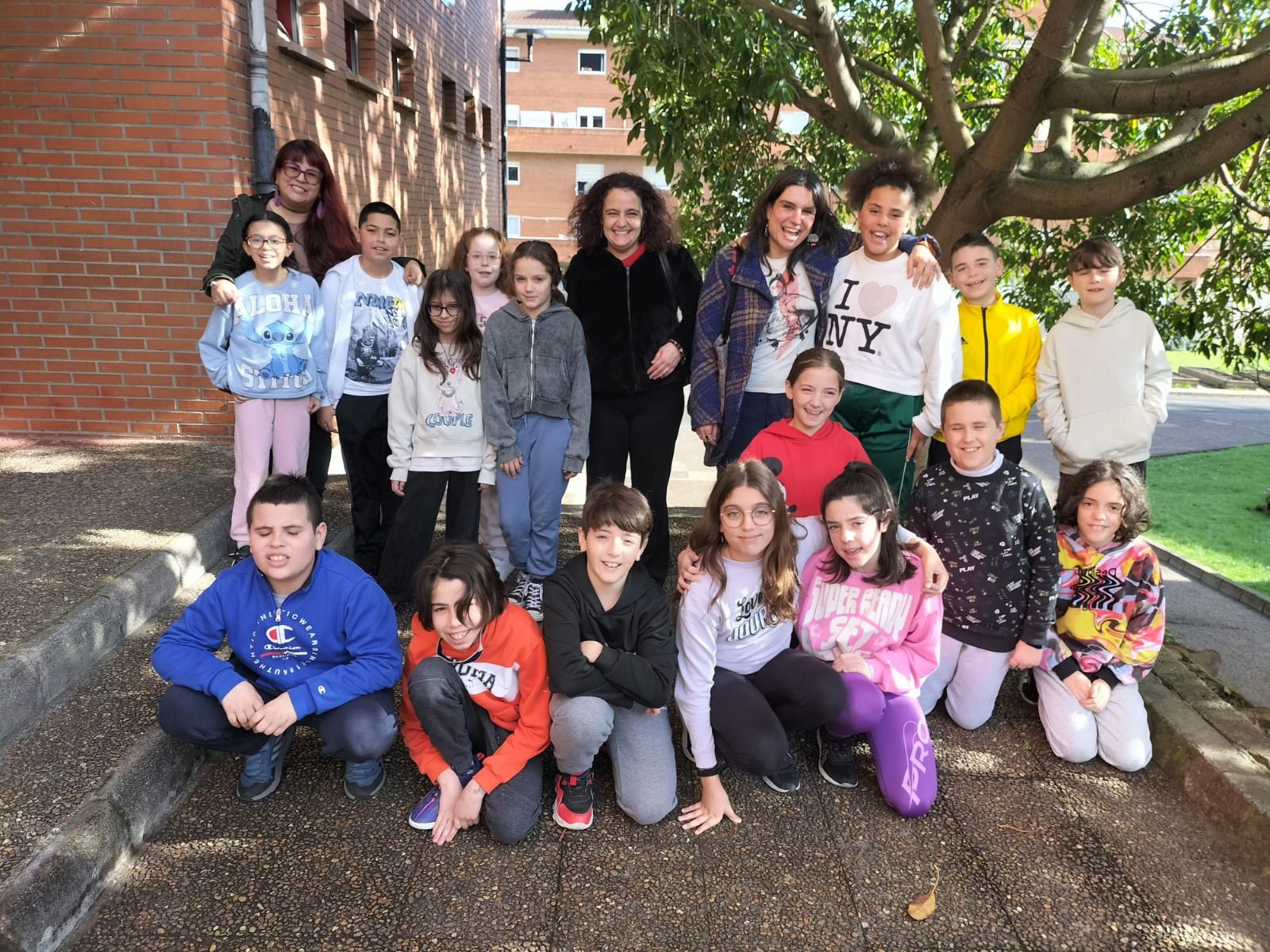 Los colegios de Gijón se vuelcan con el 8M