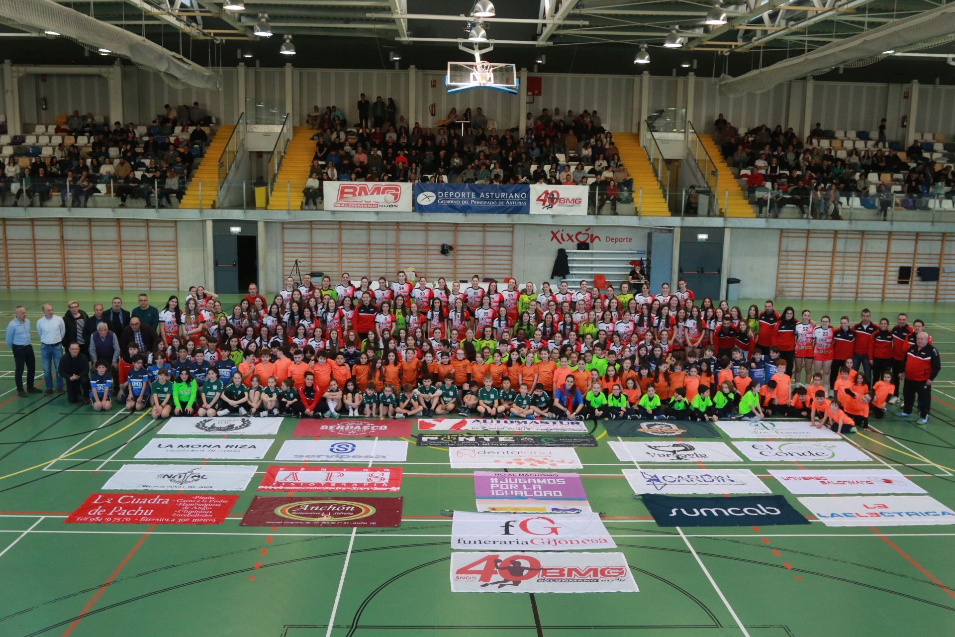 El Balonmano Gijón exhibe el poder de su cantera
