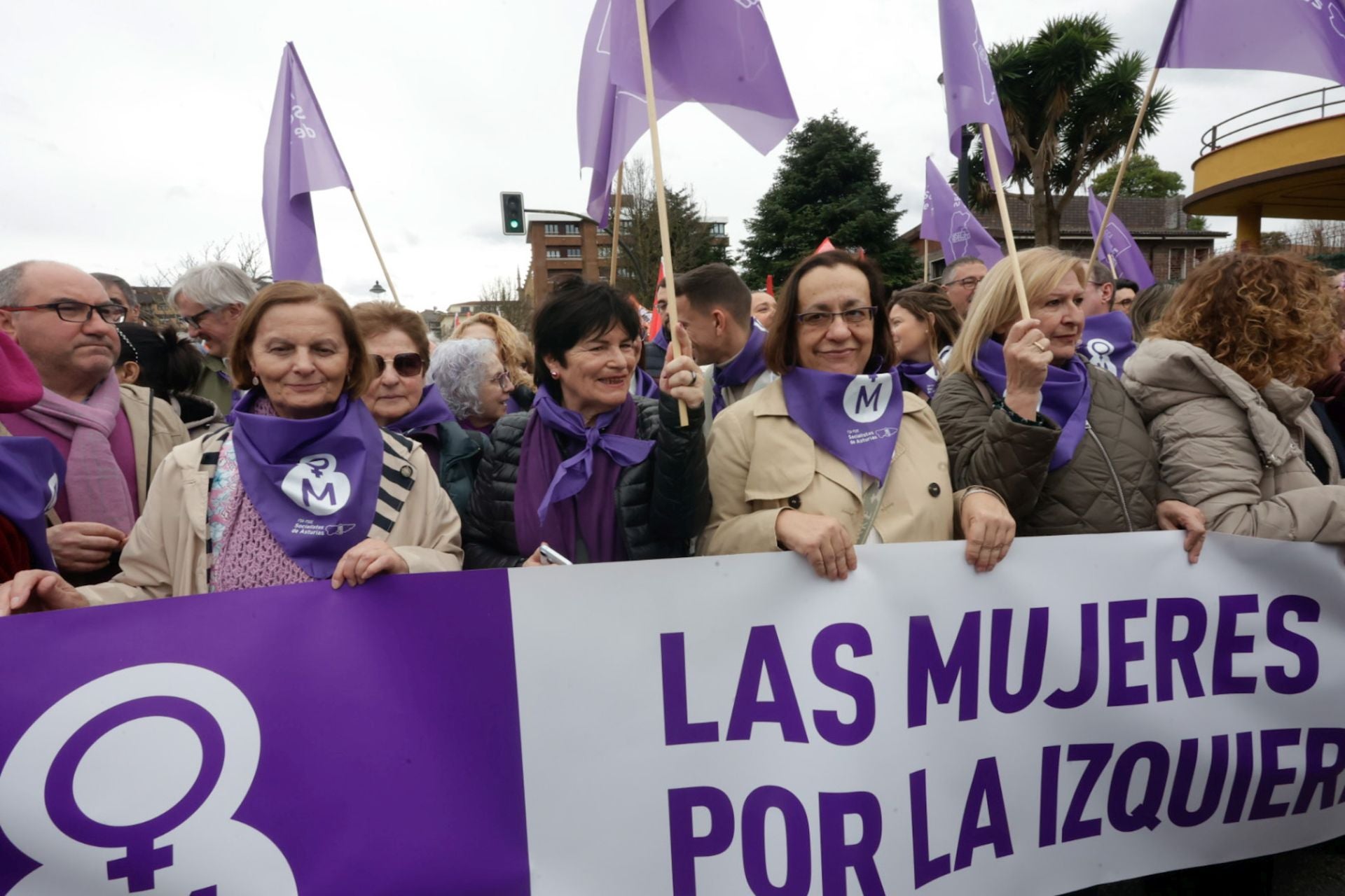 Asturias «respira lucha»: las fotos de la manifestación del 8M en Gijón