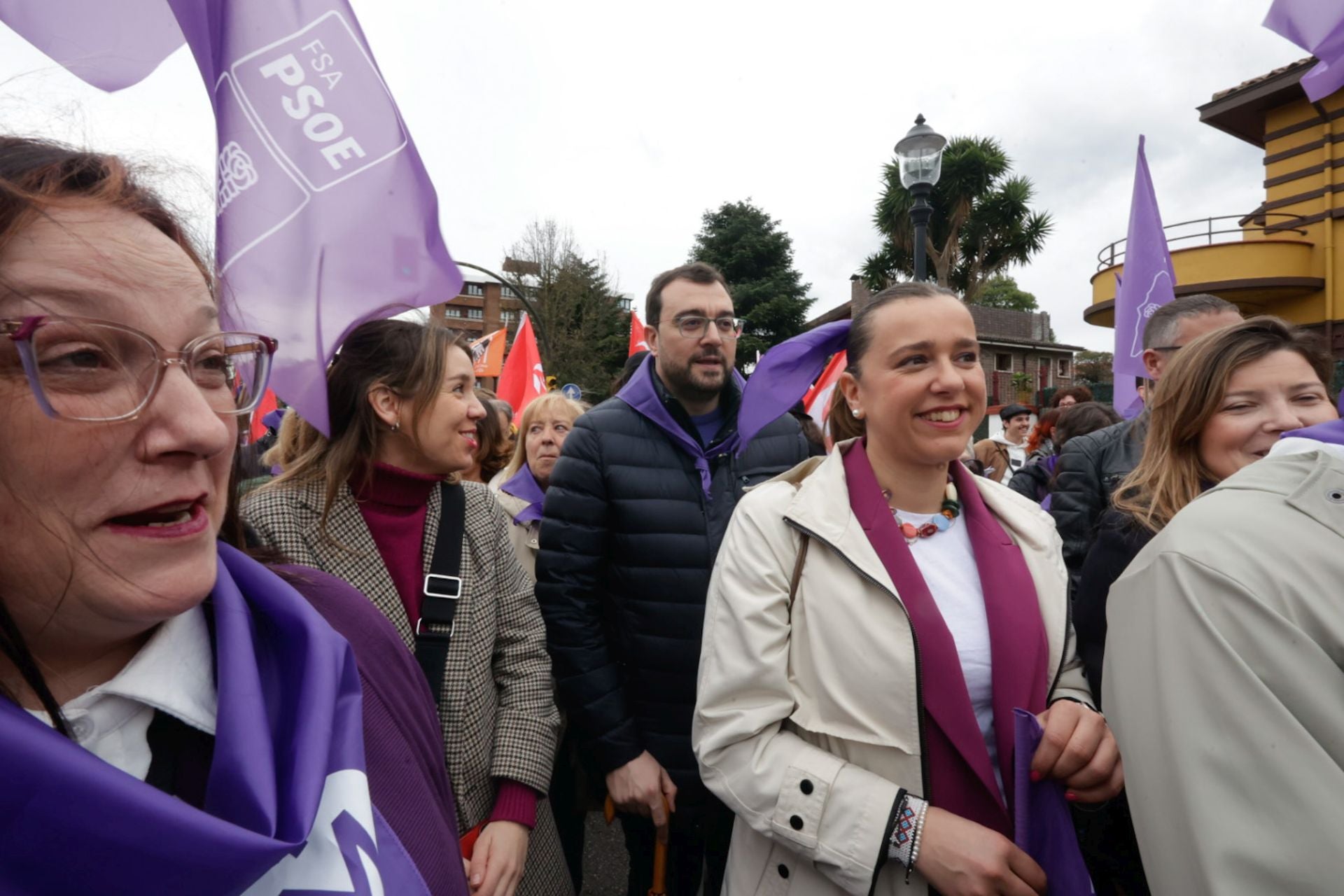 Asturias «respira lucha»: las fotos de la manifestación del 8M en Gijón