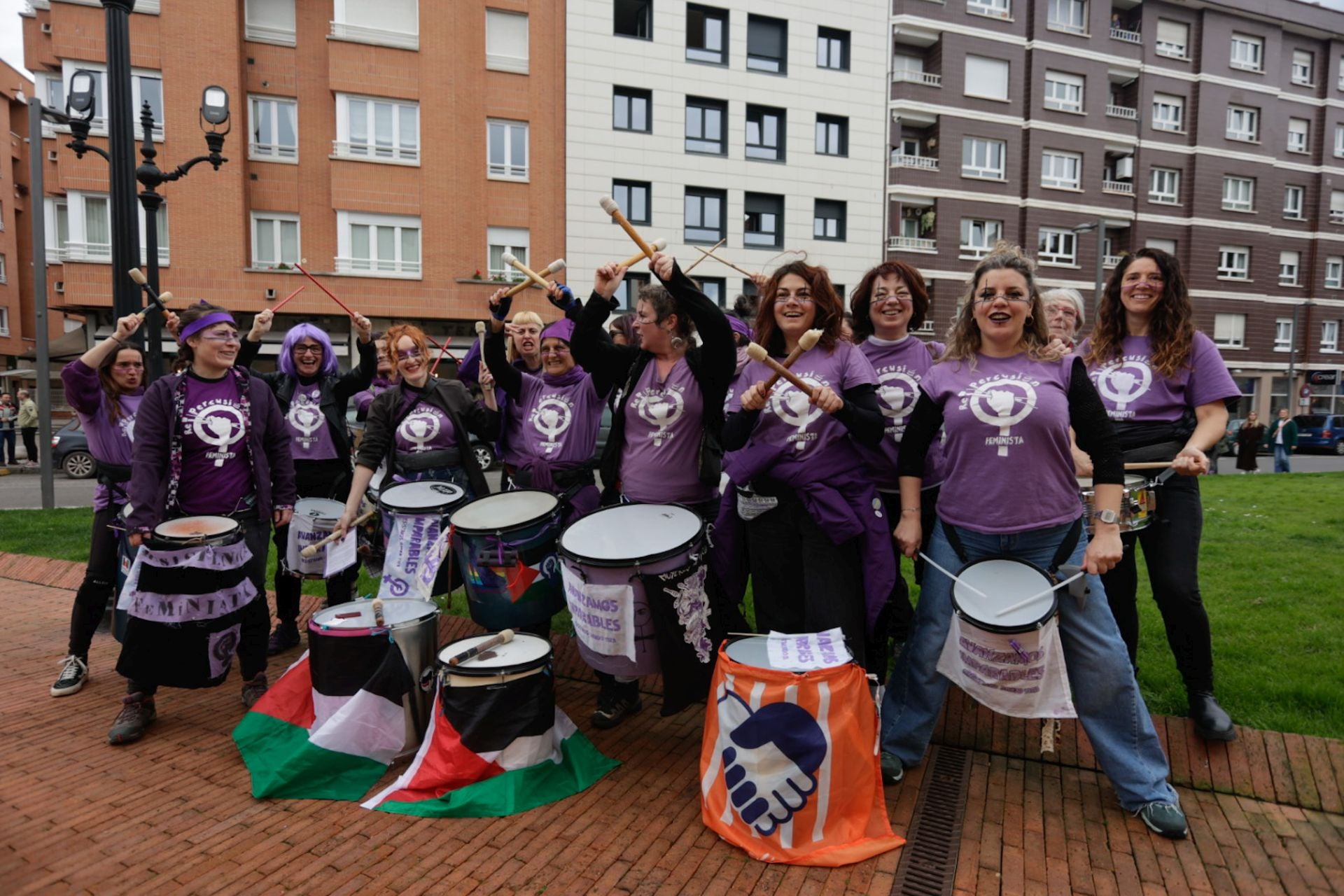 Asturias «respira lucha»: las fotos de la manifestación del 8M en Gijón
