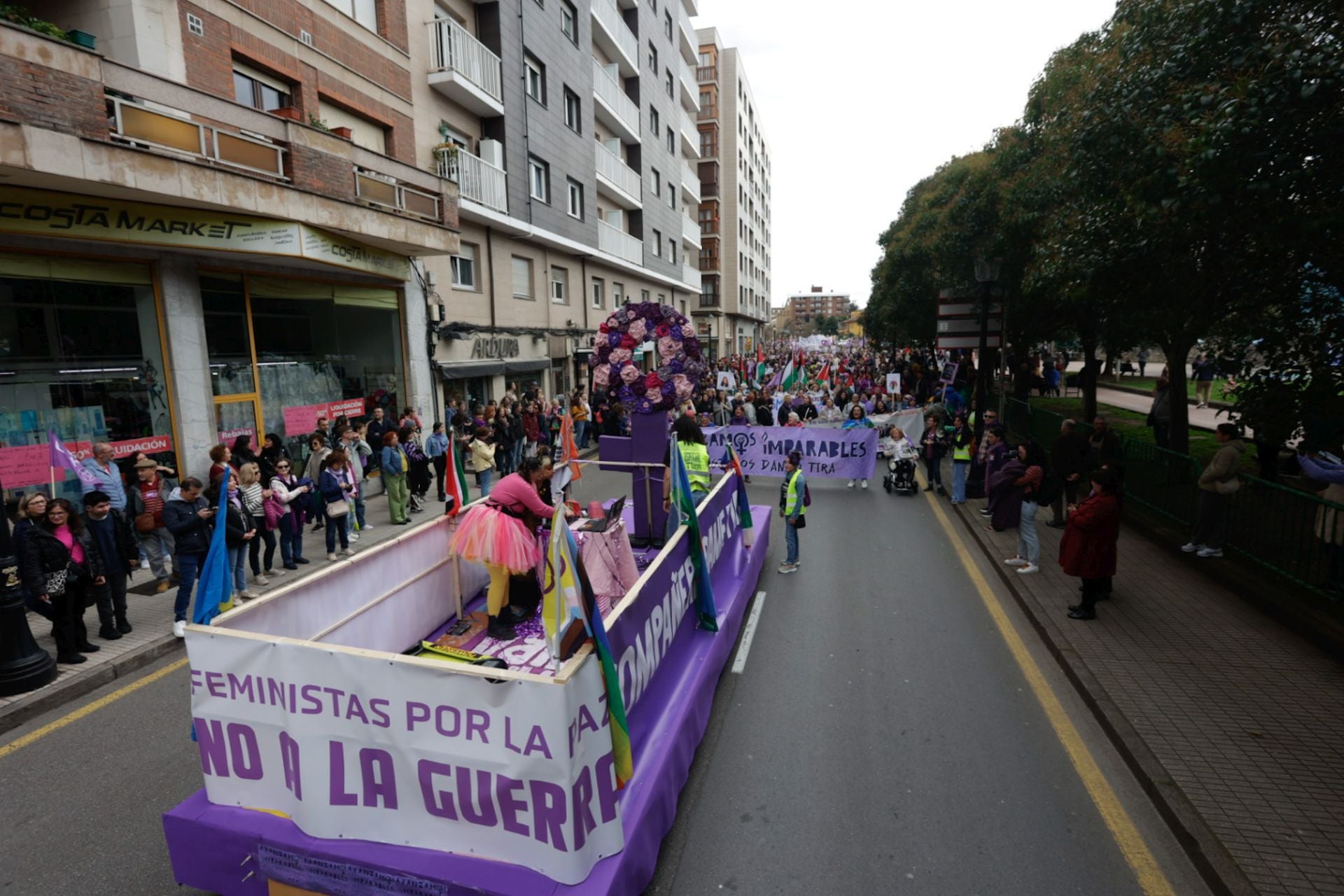 Asturias «respira lucha»: las fotos de la manifestación del 8M en Gijón