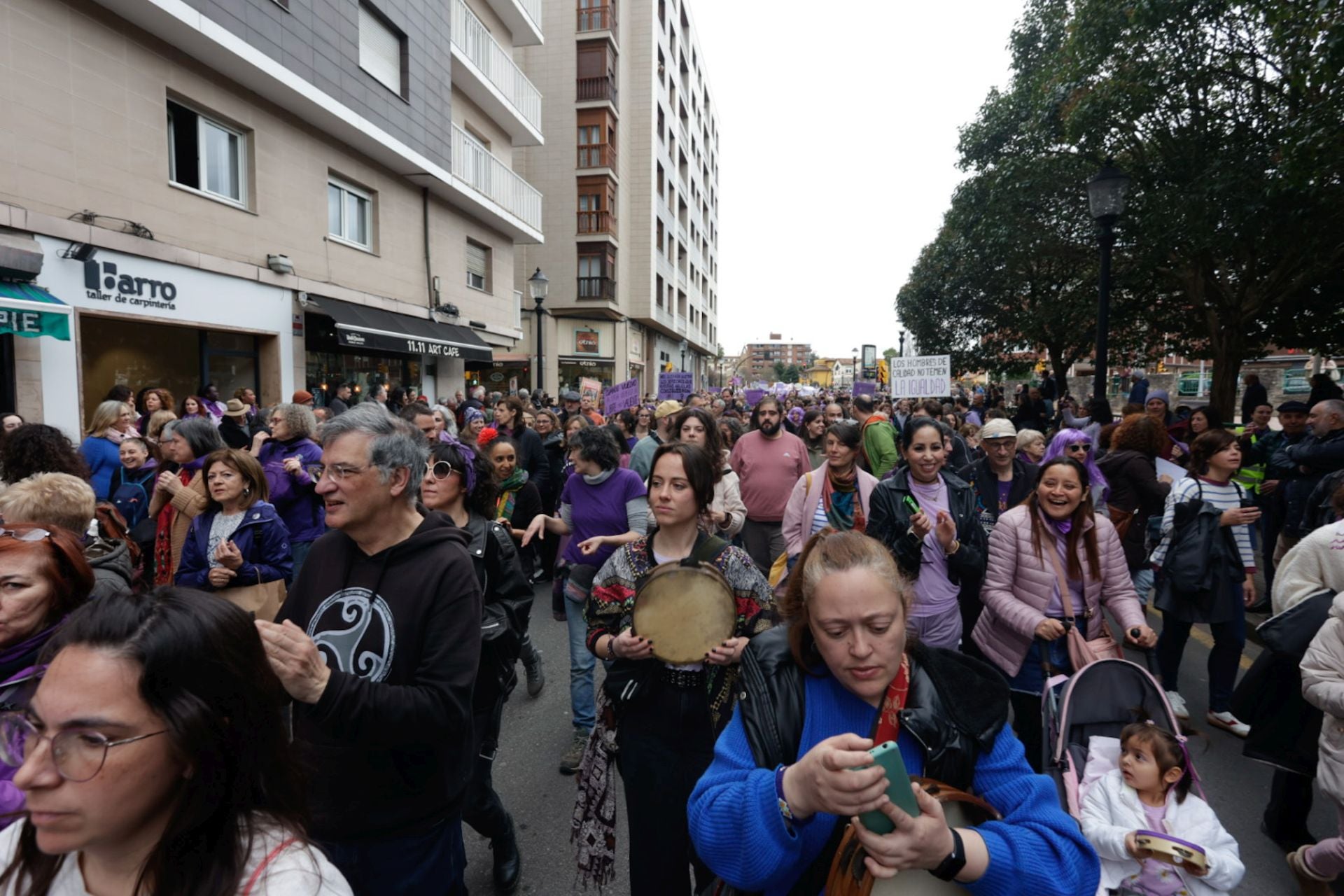 Asturias «respira lucha»: las fotos de la manifestación del 8M en Gijón