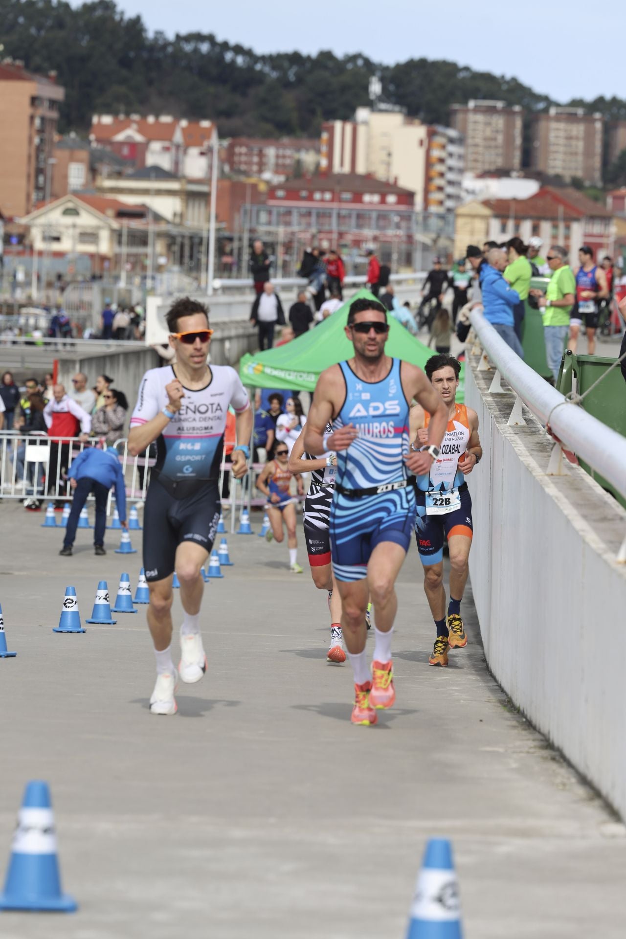 Avilés se llena de duatletas: las fotos de la competición
