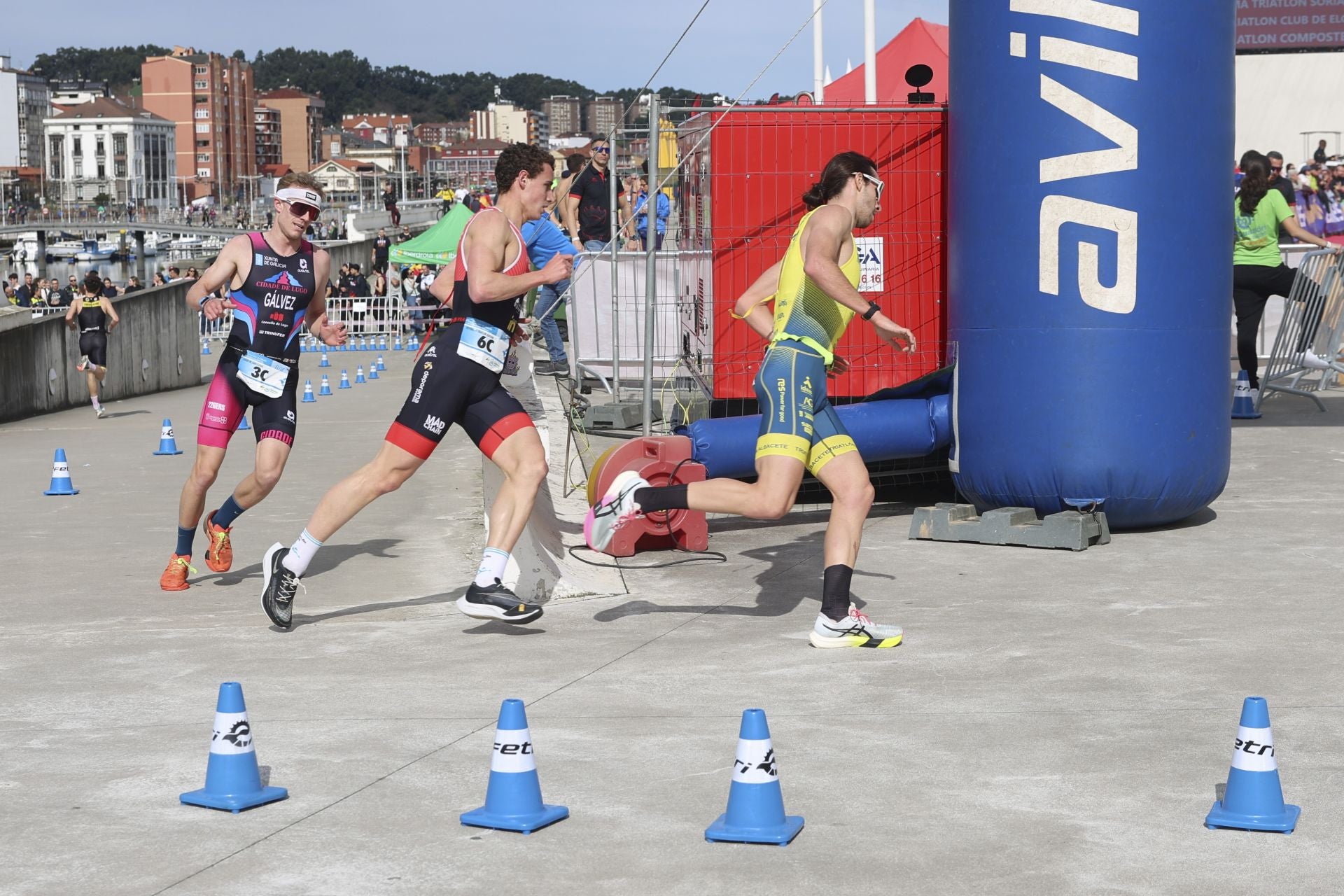 Avilés se llena de duatletas: las fotos de la competición