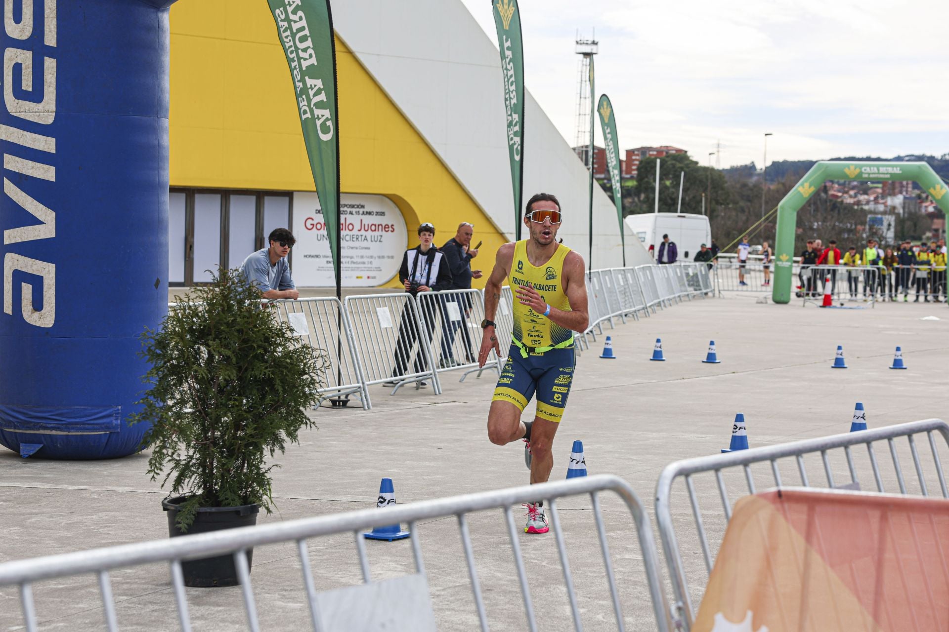 Avilés se llena de duatletas: las fotos de la competición
