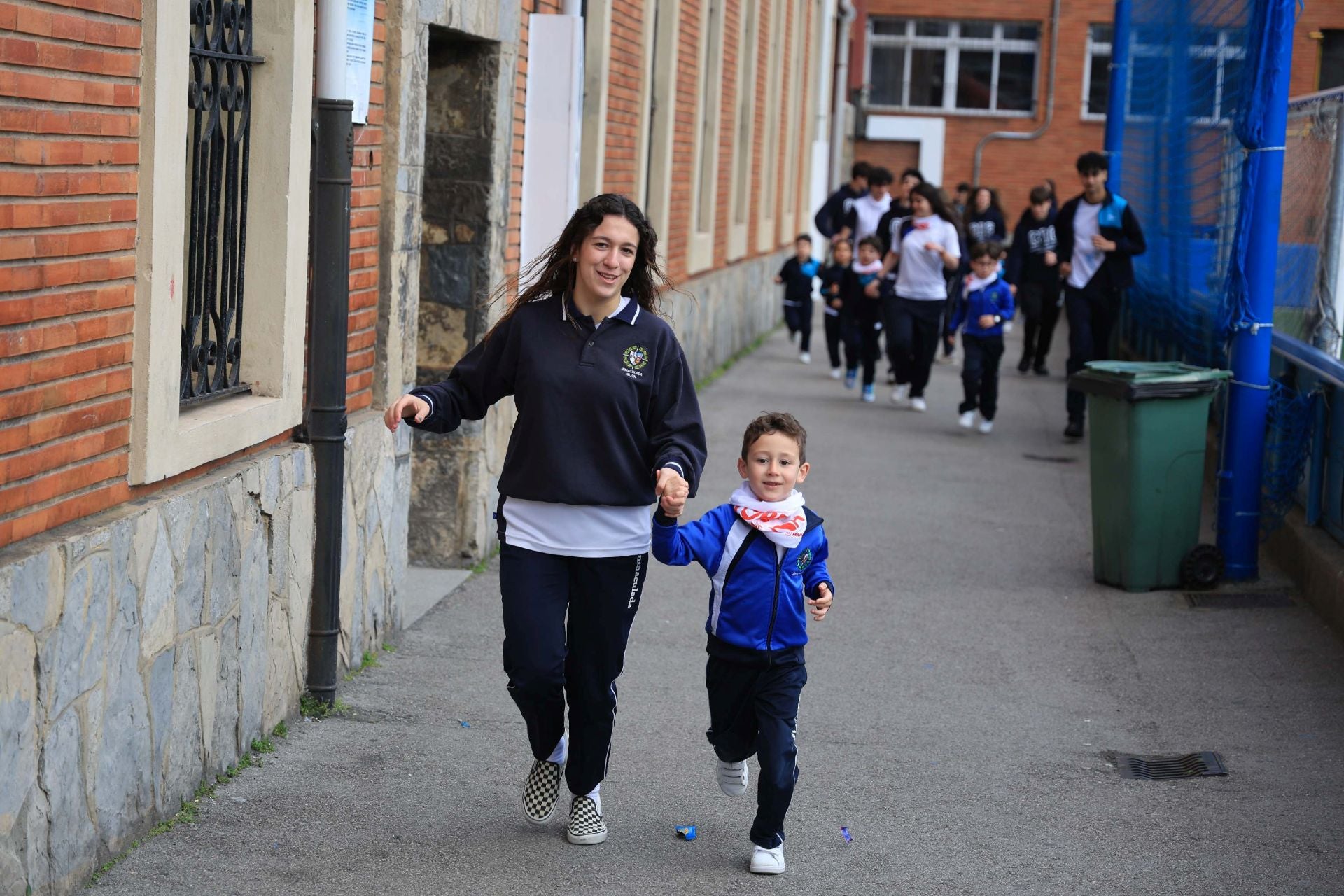 El colegio de La Inmaculada corre por Ecuador