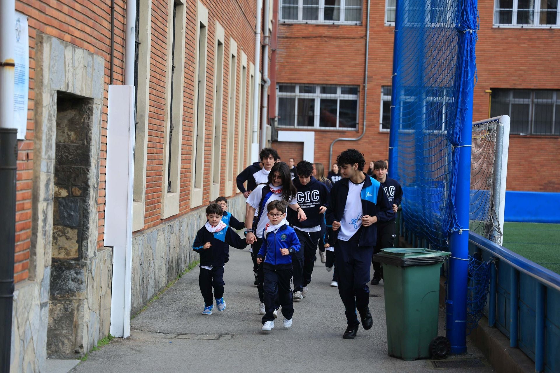 El colegio de La Inmaculada corre por Ecuador