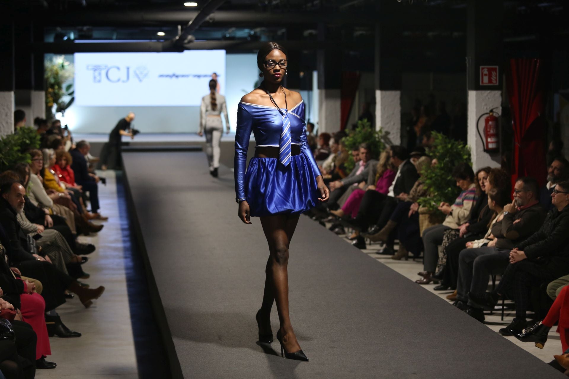 II edición del desfile Laurita Laureada