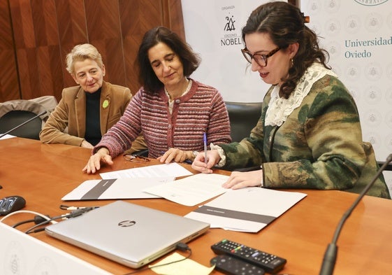 El jurado del premio convocado por Ediciones Nobel.