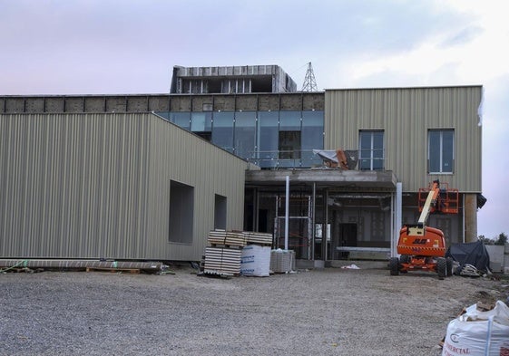 Obras en el consultorio de Nuevo Roces.