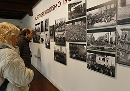 Espacio dedicado al fotoperiodismo en la exposición del Palacio de Revillagigedo.