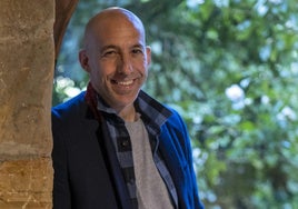 El autor regresó a España tras residir en China durante dos décadas.