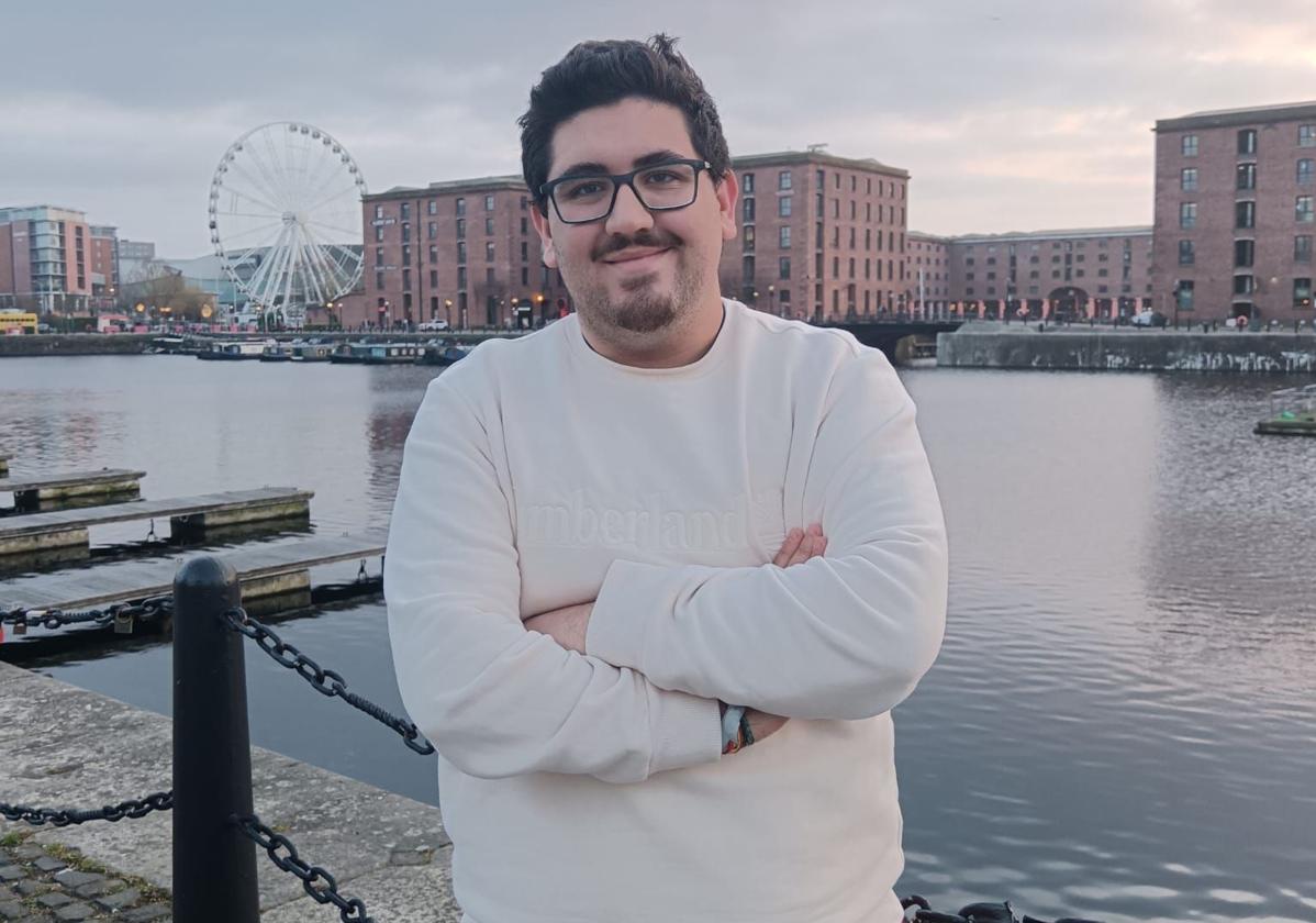 Jaime Peláez, en Liverpool, una de las ciudades que ha podido visitar gracias a su estancia en Irlanda.
