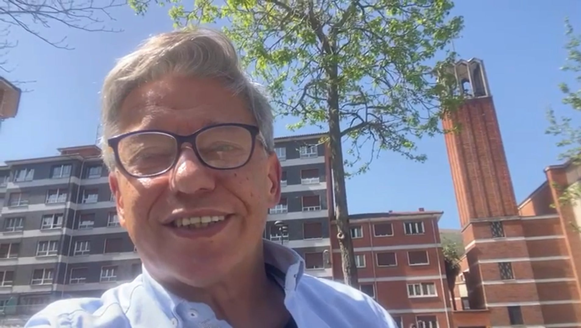 Ismael González Arias, escritor, productor y gestor cultural, felicita a EL COMERCIO