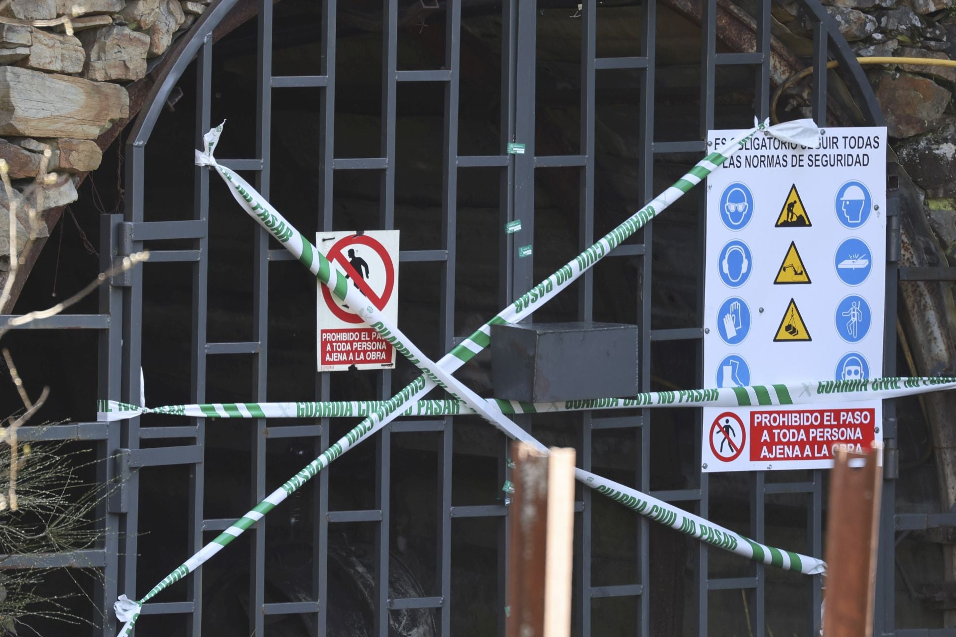 Las imágenes de la inspección de la Guardia Civil en la mina de Cerredo