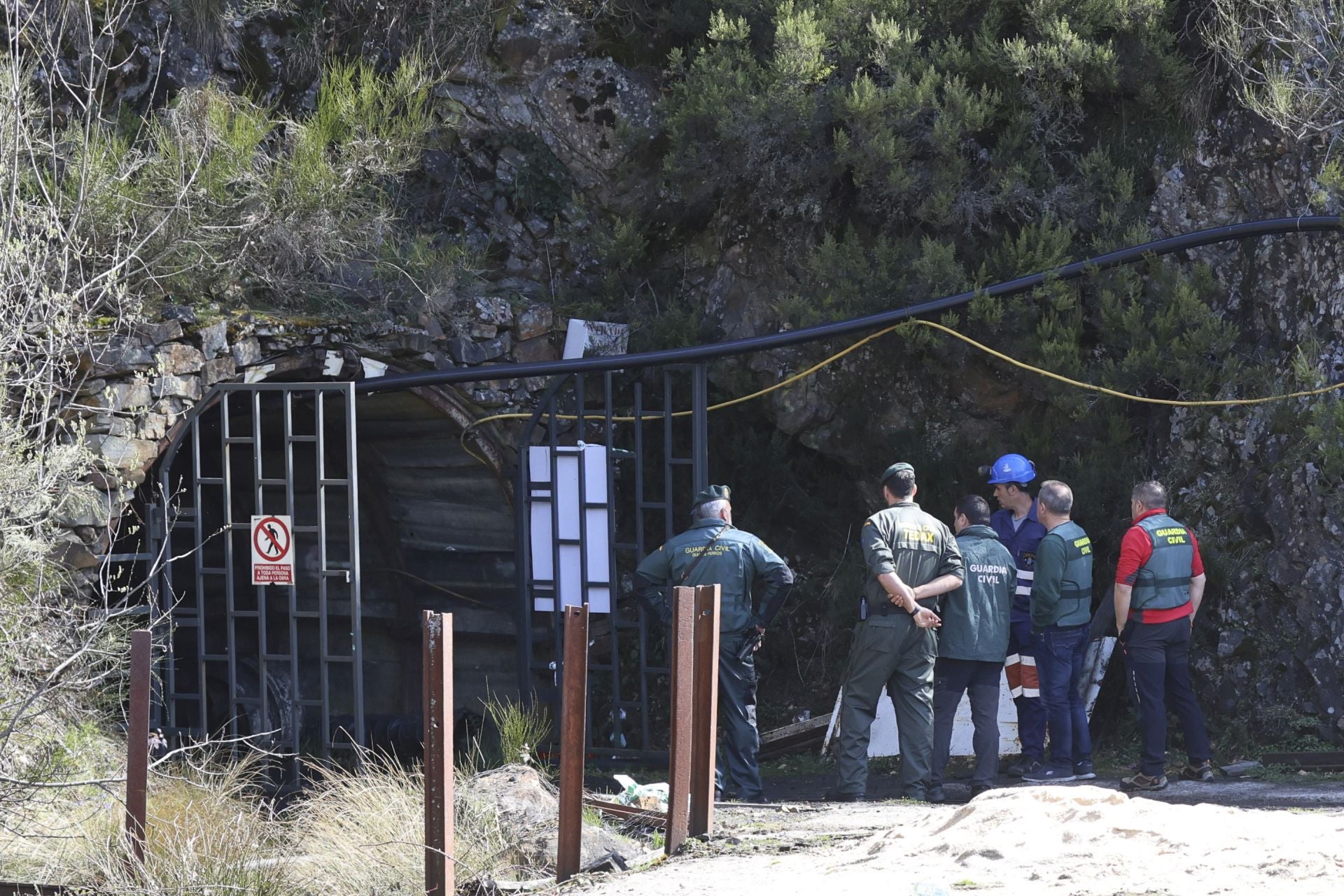 Las imágenes de la inspección de la Guardia Civil en la mina de Cerredo