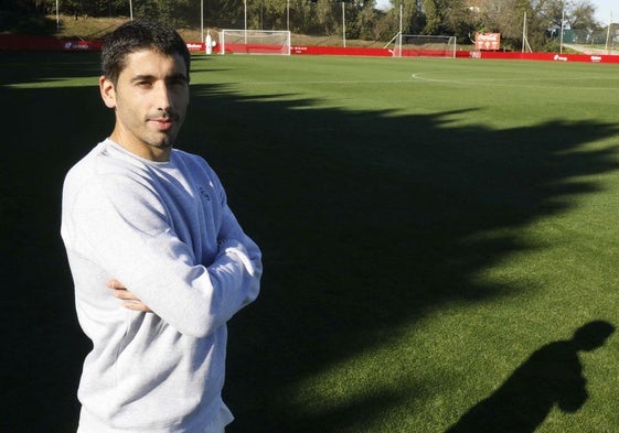 José Ángel Valdés, 'Cote', en los campos de entrenamiento del Sporting en Mareo.